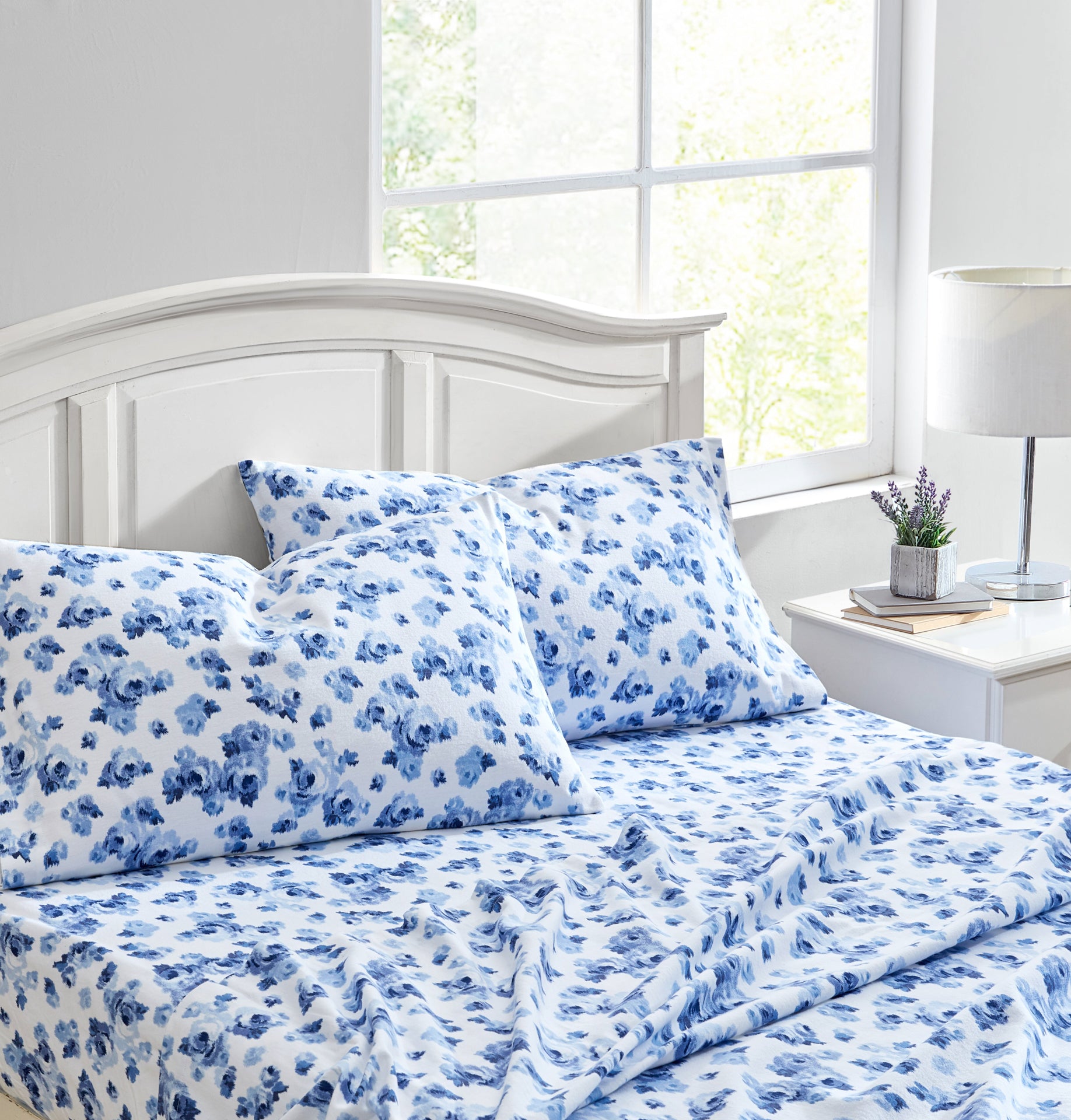 Laura Ashley Emelisa Porcelain Blue Flannelette Sheet Set - Soft & Cozy Queen Size Bedding for Winter, Perfect for Cold Nights & Luxury Bedroom Decor