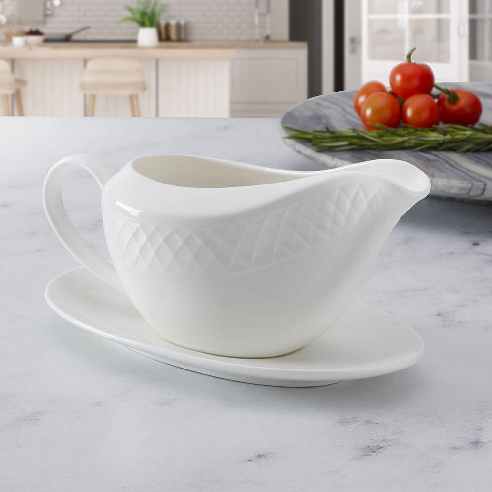 Premium White Ceramic Gravy Boat with Stand - Elegant Sauce Serving Dish for Thanksgiving, Christmas & Holiday Dinners - Perfect for Gravy, Syrup & Condiments