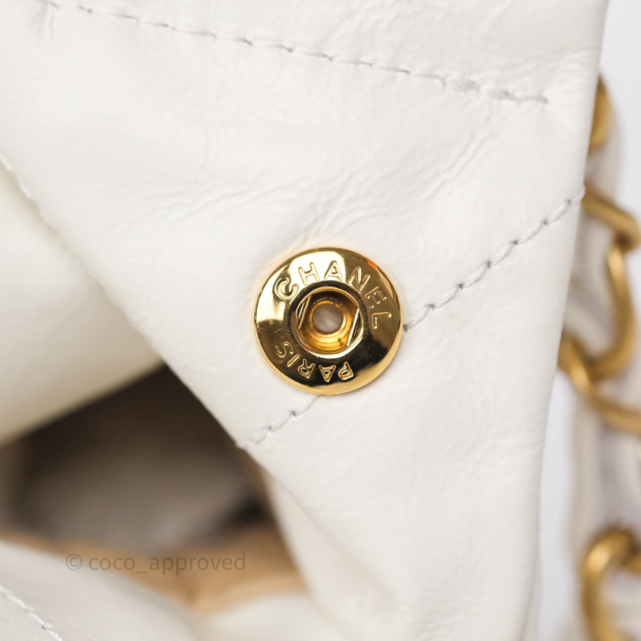 Chanel 22 Small Handbag in White Aged Calfskin with Black Logo & Aged Gold Hardware - Perfect for Everyday Luxury & Evening Events