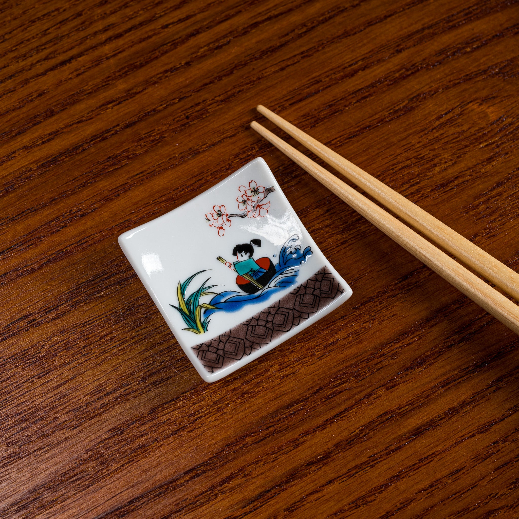 Kutani Folktale Single Chopstick Rest - Handmade Japanese Ceramic Chopstick Holder - 5 Elegant Designs for Asian Dining & Home Decor