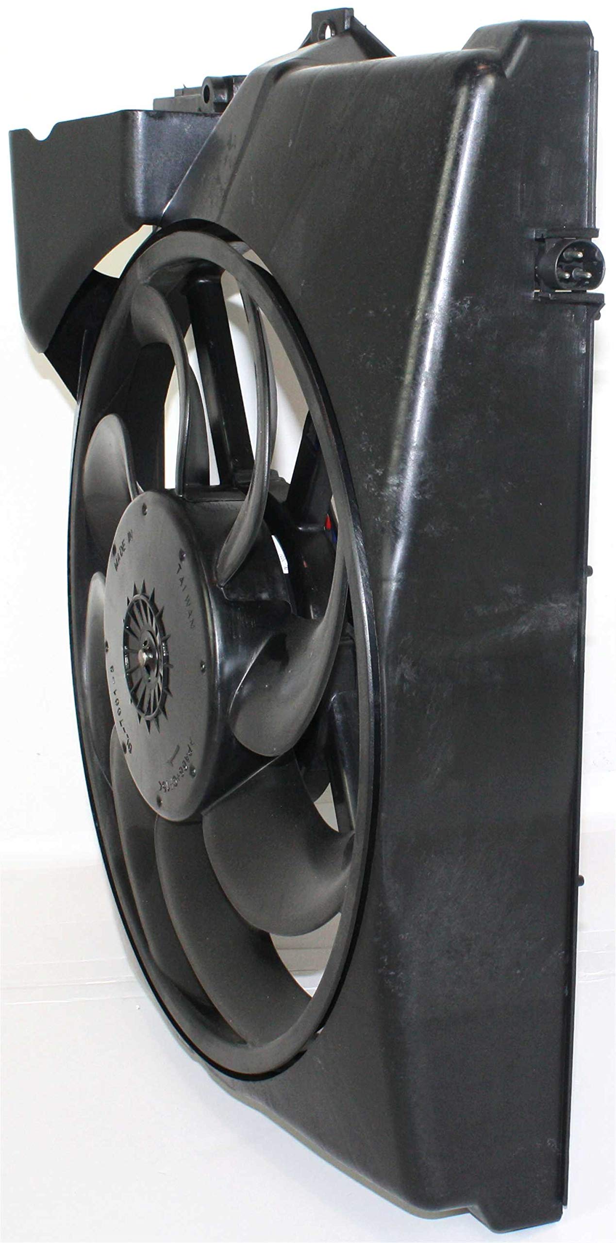 Evan-Fischer A/C Condenser Fan Assembly Replacement for BMW 3-Series (1992-1999) - Compatible with 4CYL (1992-1995) & 6CYL (1993-1999) Models - Perfect for Cooling System Repair & Summer Driving Comfort