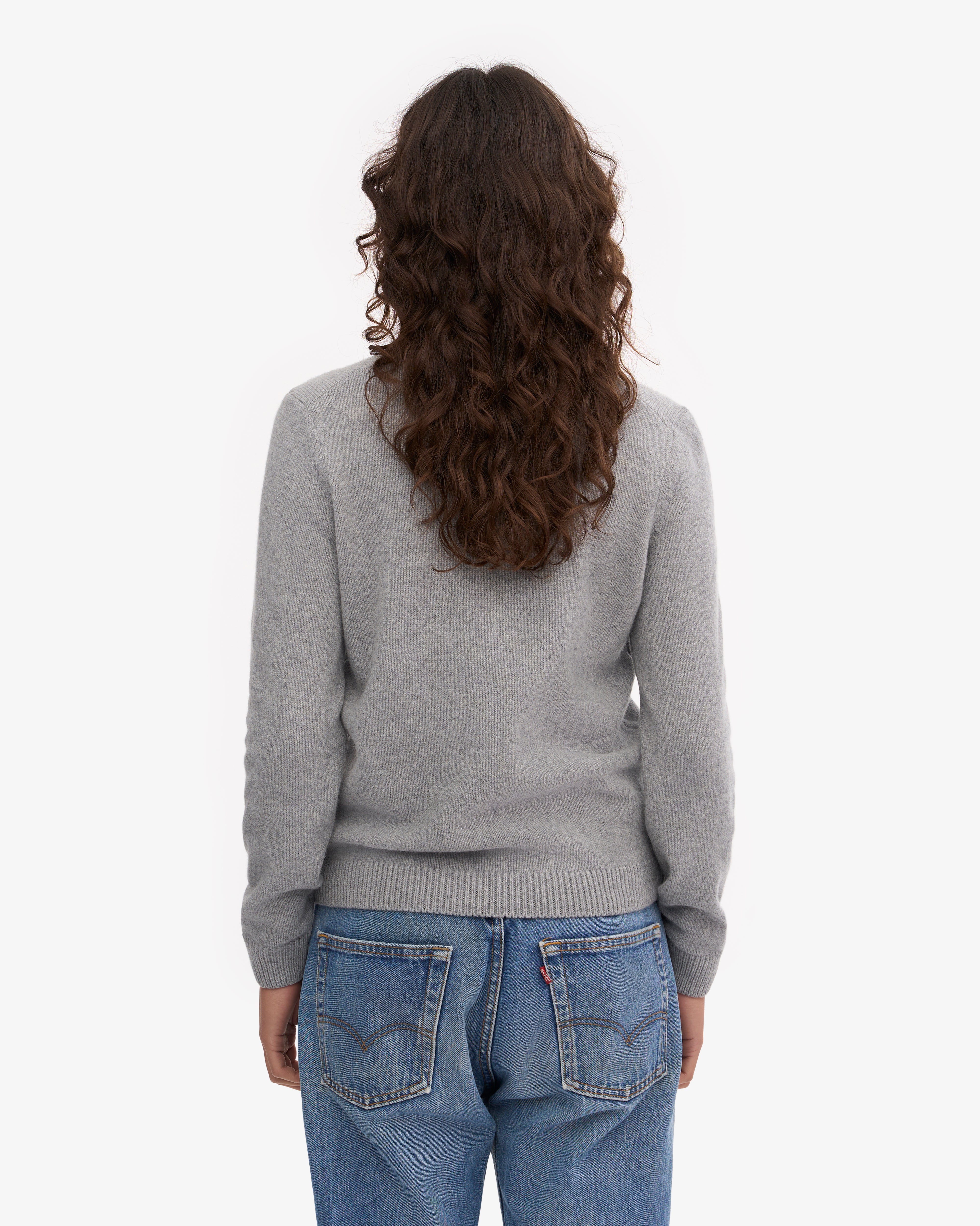 Premium Women's Classic Merino Wool Crew Neck Sweater - Soft Heather Grey - Warm Winter Knitwear for Office, Travel & Casual Outfits