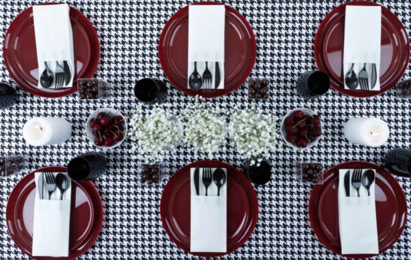 20-Pack Premium Cranberry Round Plastic Dinnerware Set for 10 Guests - Elegant Party Plates, Bowls & Cups - Perfect for Weddings, Holidays & Formal Gatherings