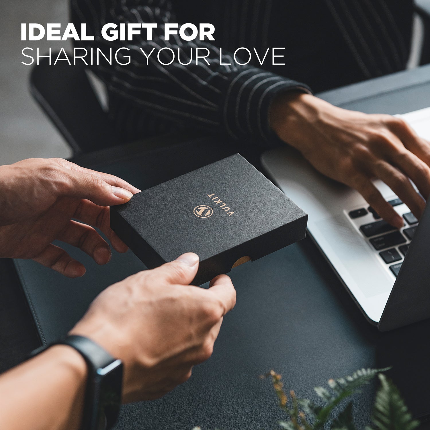 Genuine Leather Slim Pop-up Wallet for Men - Double ID Windows, Holds 12 Cards | RFID Blocking, Minimalist Design | Perfect for Travel, Business & Everyday Carry
