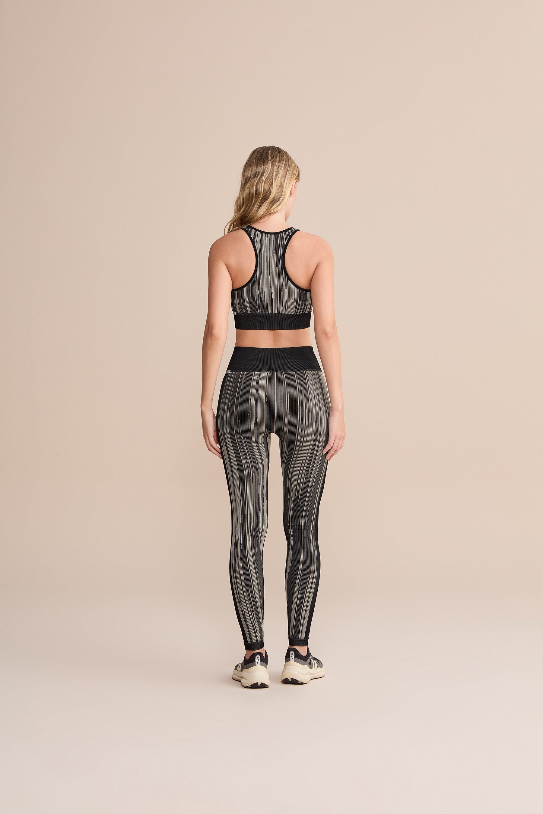 Mix LIVE! Seamless Knit® Sports Bra - High Support Workout Top for Running, Yoga & Gym - Breathable Comfort for Active Women