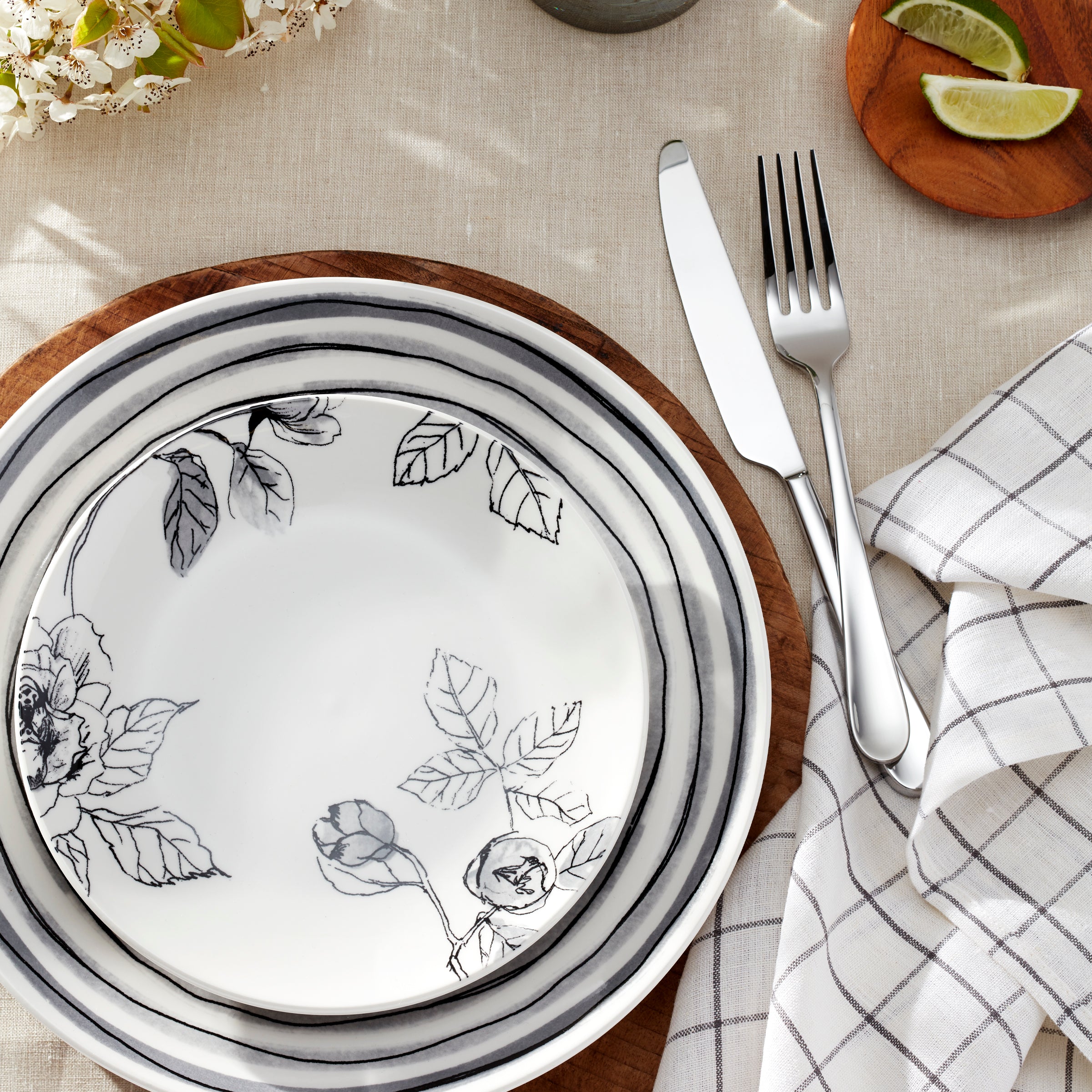 Premium 12-Piece Dinnerware Set for 4 - Porcelain Plates, Bowls, Mugs - Elegant Tableware for Daily Use, Dinner Parties & Home Decor