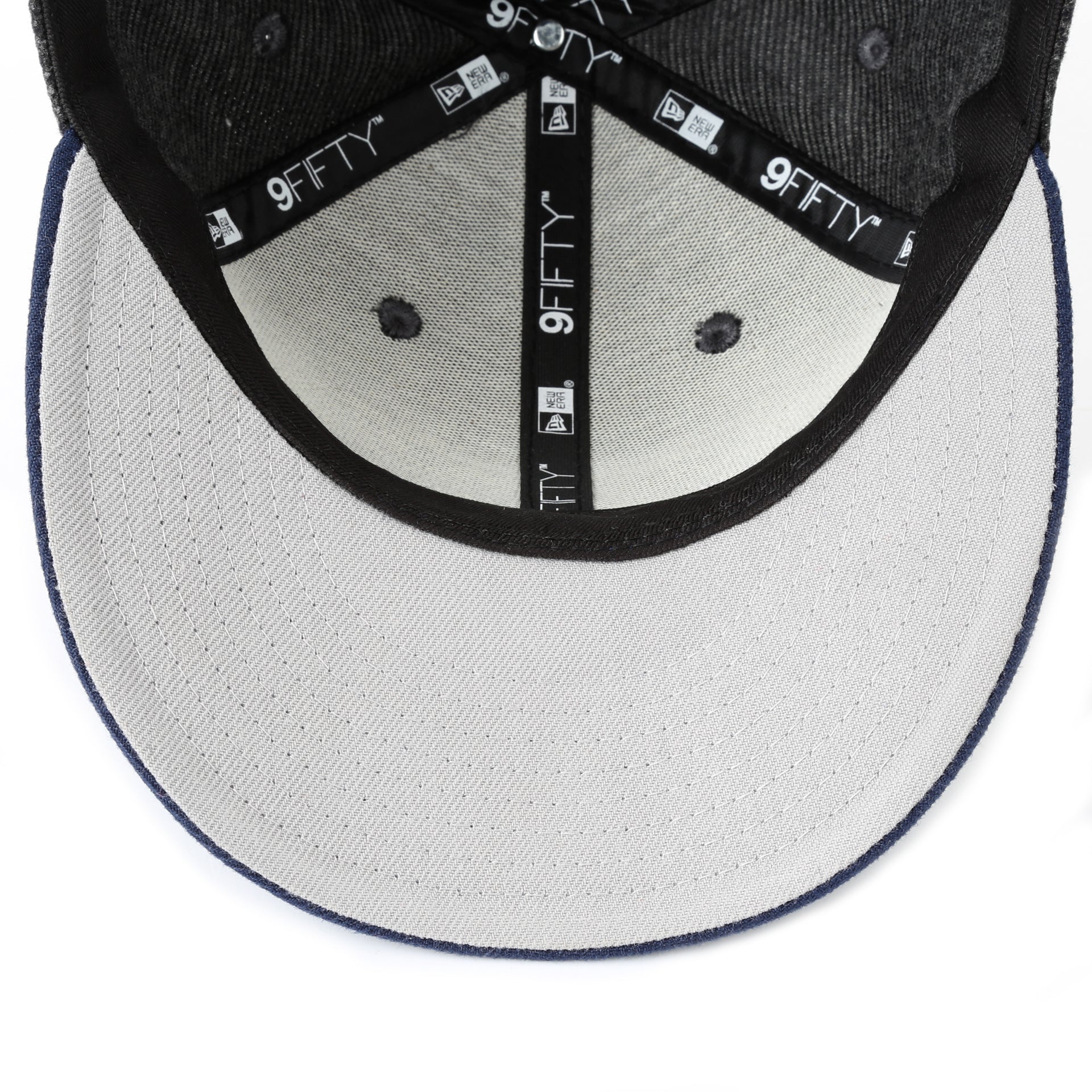New Era 9Fifty Classic Snapback Cap - Dallas Cowboys Official NFL Black Adjustable Hat for Men & Women - Perfect for Game Day, Sports Events & Streetwear Fashion