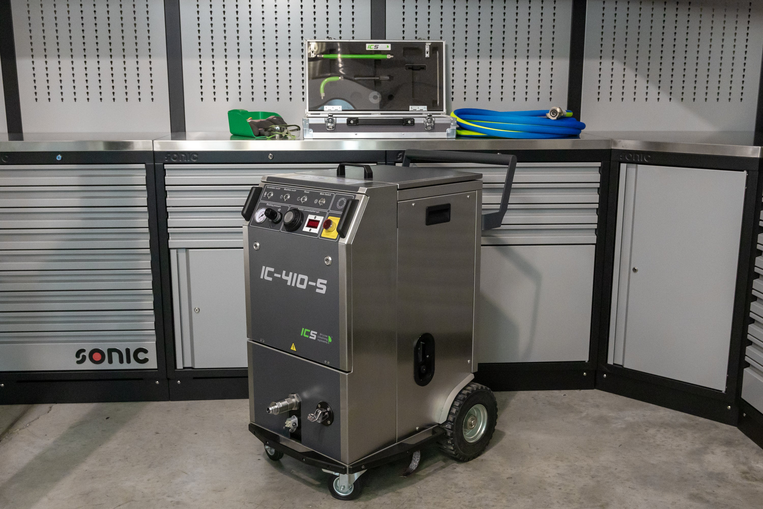 ICS IC 410 S PLUS Dry Ice Blasting Machine - Professional Cleaning Equipment for Industrial Use, Automotive, and Food Processing
