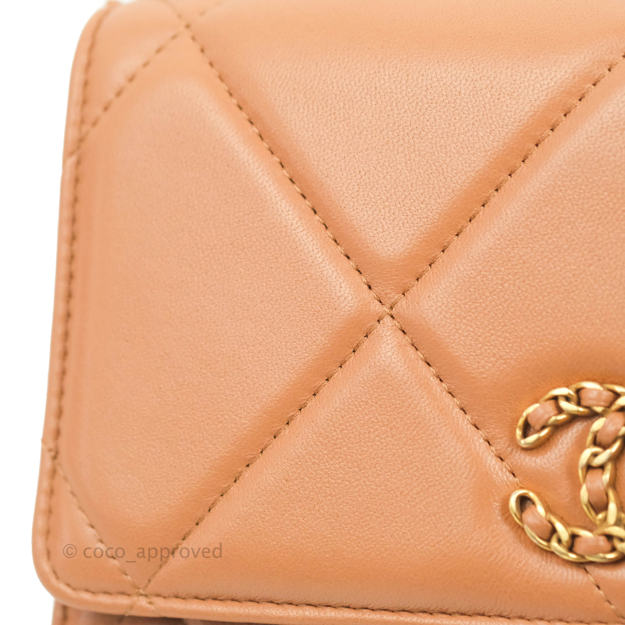 Chanel 19 Wallet on Chain WOC in Dark Beige Caramel Lambskin with Mixed Hardware - Luxury Crossbody Bag for Women, Perfect for Evening Out & Daily Use