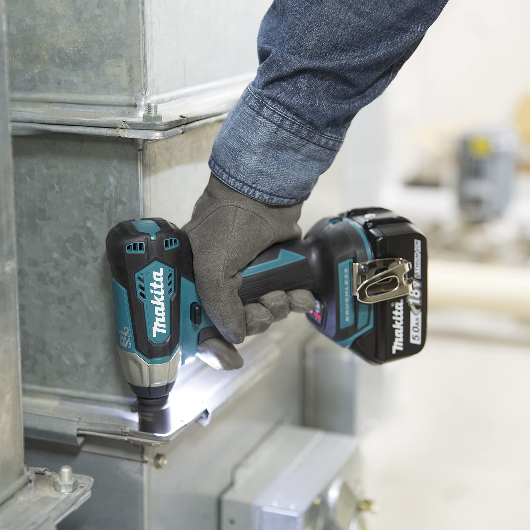 Makita DTW180Z 18V Cordless Brushless Impact Wrench (Bare Tool) - Powerful Fastening for Automotive, Construction & DIY Projects - No Battery/Charger Included