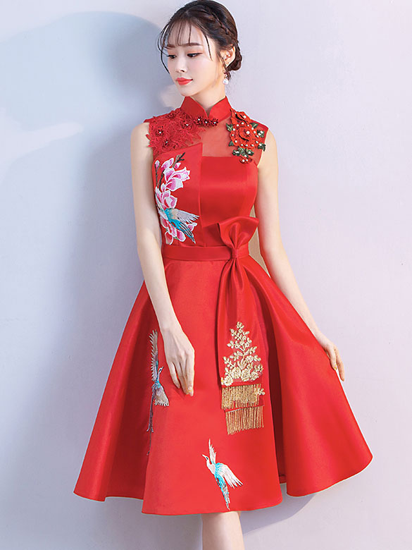 Elegant Red Embroidered Phoenix A-Line Qipao Cheongsam Wedding Dress for Brides - Perfect for Traditional Chinese Weddings, Tea Ceremonies, and Cultural Celebrations