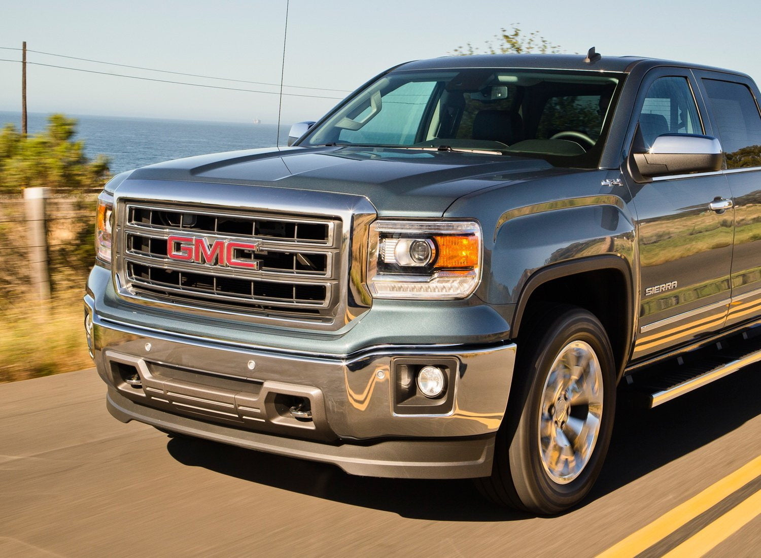Clear Lens Fog Lights with Bezel Cover & Wiring Kit for 2014-2015 GMC Sierra 1500 - Durable Off-Road Lighting for Night Driving and Adverse Weather Conditions