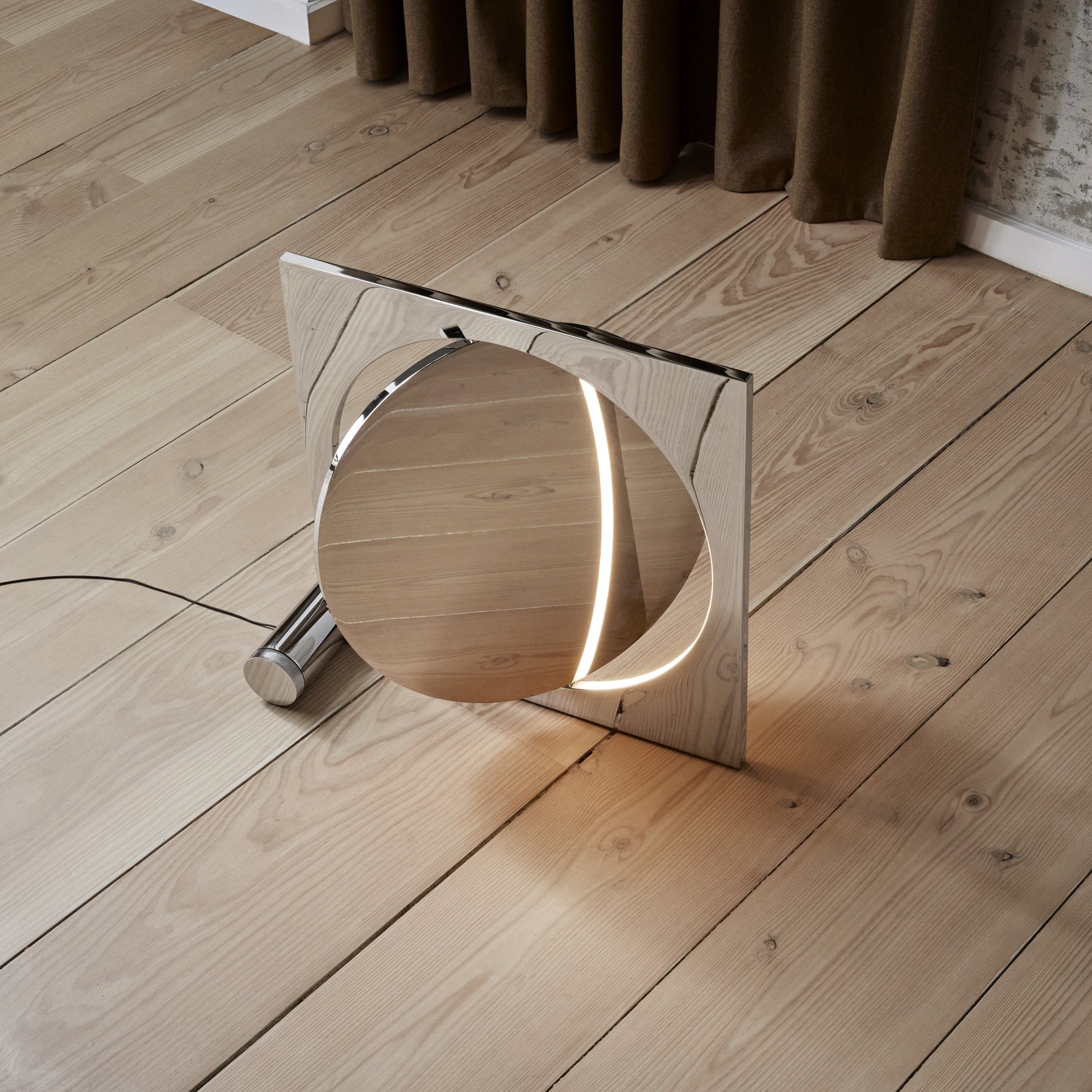 Eclipse Mirror Table Lamp - Modern LED Vanity Light with Adjustable Brightness for Bedroom, Dressing Room & Makeup Area