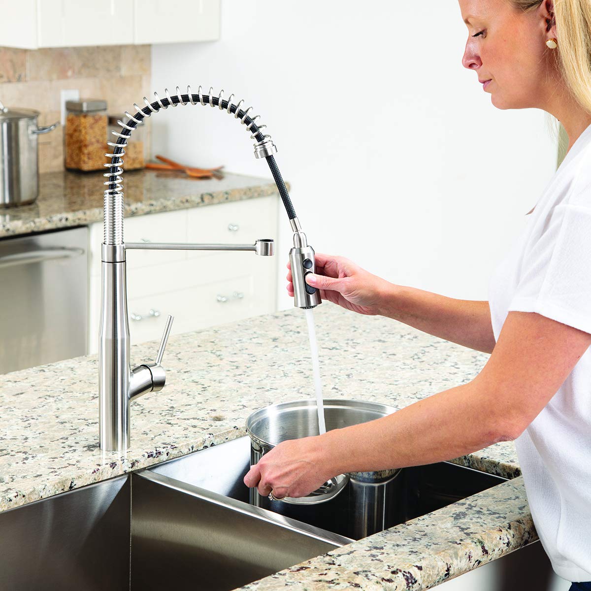 Speakman SB-1043-SS Stainless Steel Pull Down Kitchen Faucet with Neo Spring Technology - Perfect for Modern Kitchens, Dishwashing & Food Prep