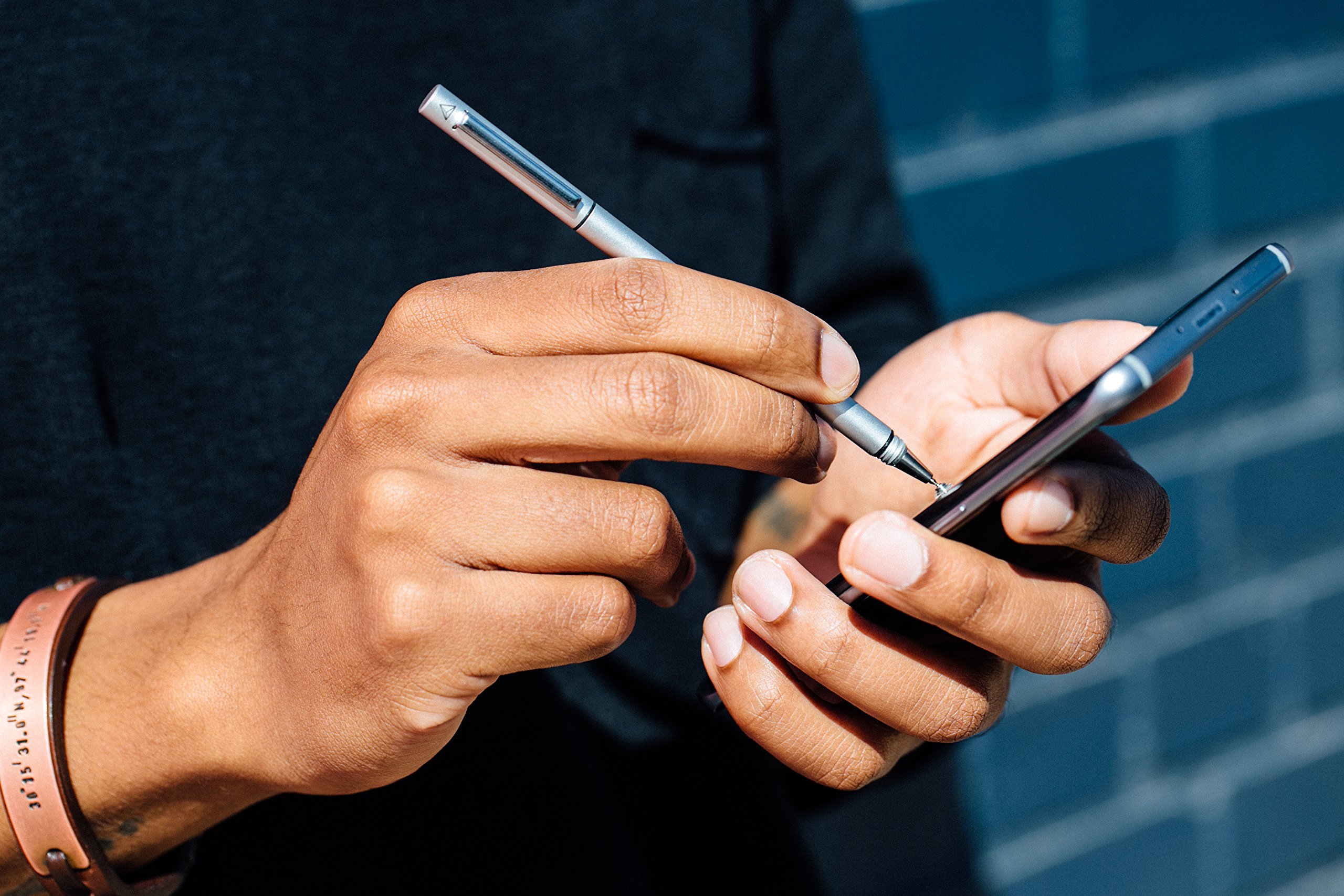Adonit Droid Silver Universal Stylus Pen - Precision Disc Tip for Natural Writing & Drawing on Touch Screens - Slim Lightweight Stylus Compatible with iPhone, iPad, Samsung Tablets & Smartphones - Perfect for Note Taking, Digital Art & Signature Signing