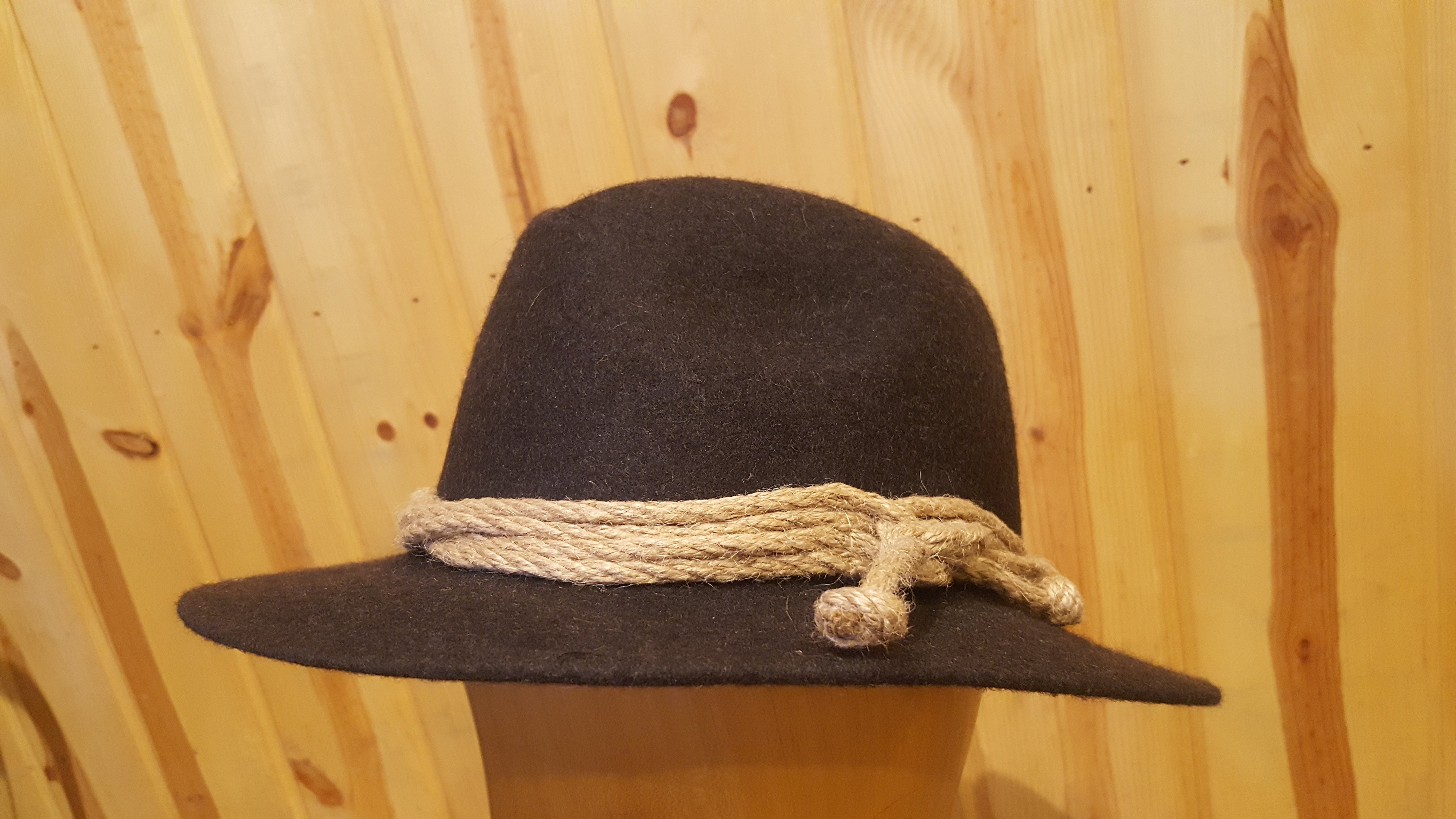 Glacier Winter Hat with Adjustable Cord Band - Warm Beanie for Skiing, Snowboarding & Outdoor Activities