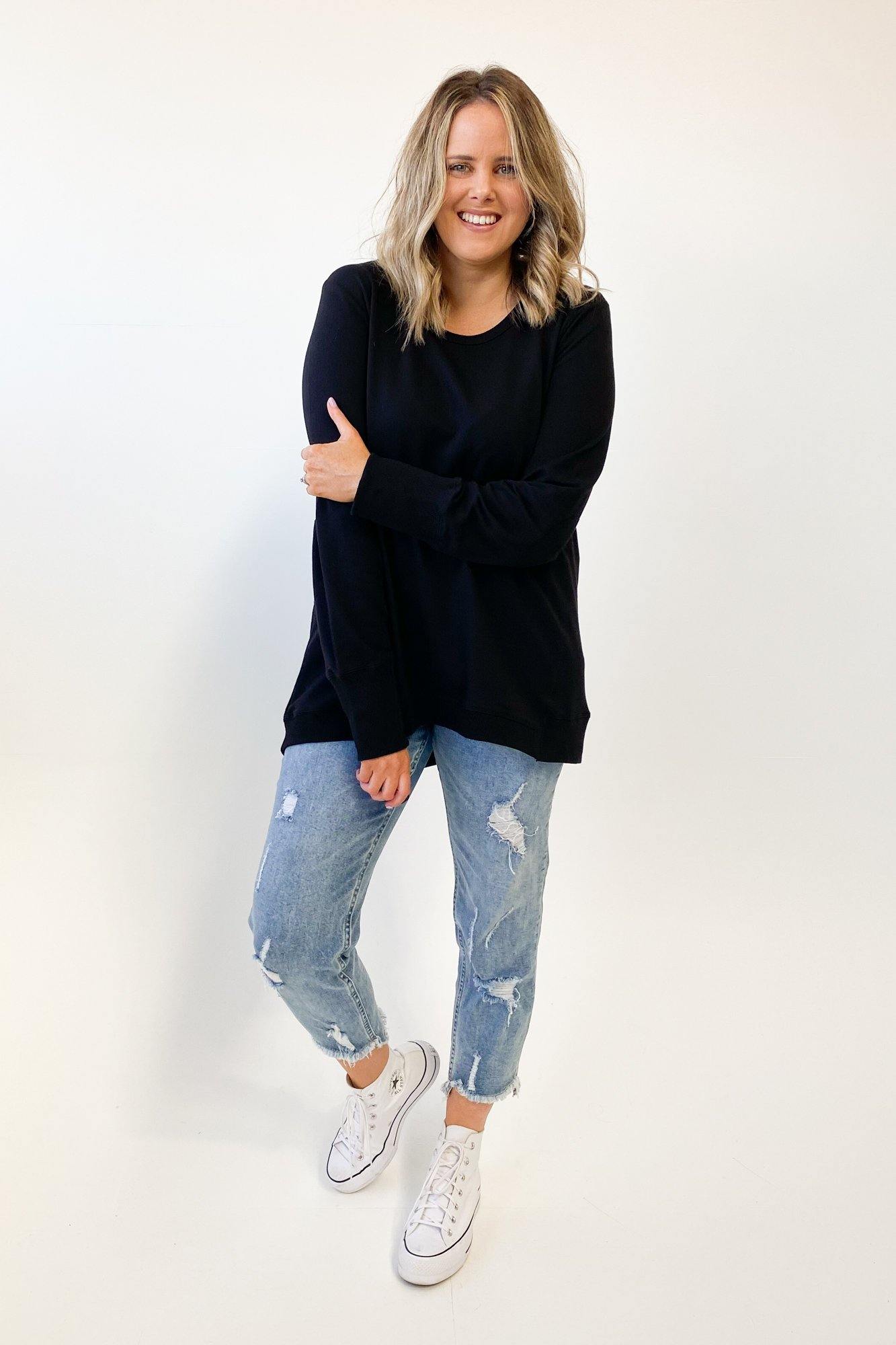 Betty Basics Dolly Sweat Black - Women's Fashion Sweatshirt for Casual Wear, Street Style & Everyday Comfort