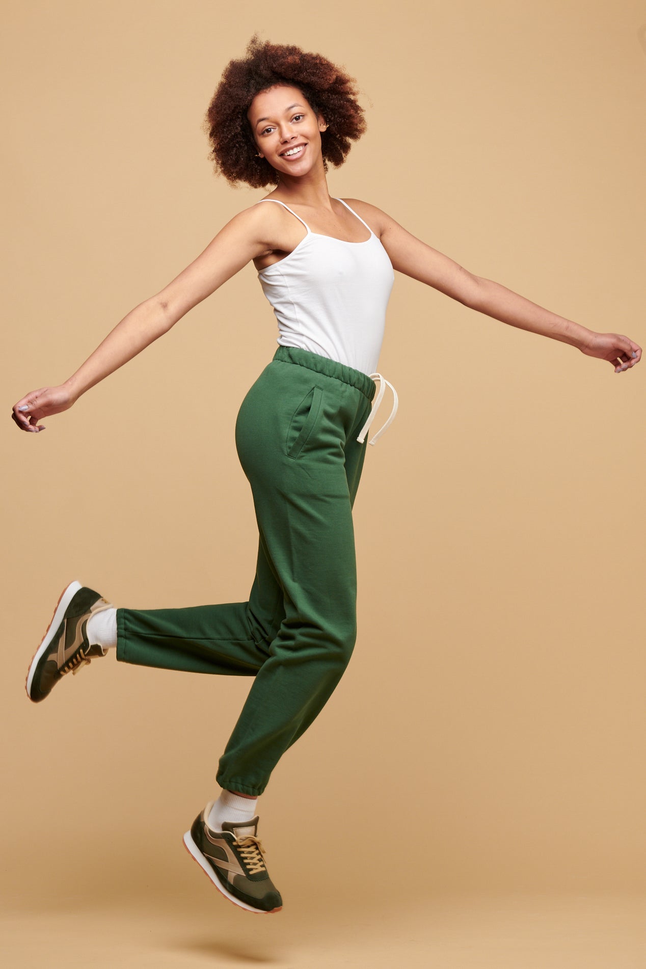 Women's High Waisted Fleece Sweatpants - Soft Joggers for Lounge & Workout - Bottle Green - Perfect for Yoga, Running & Casual Wear