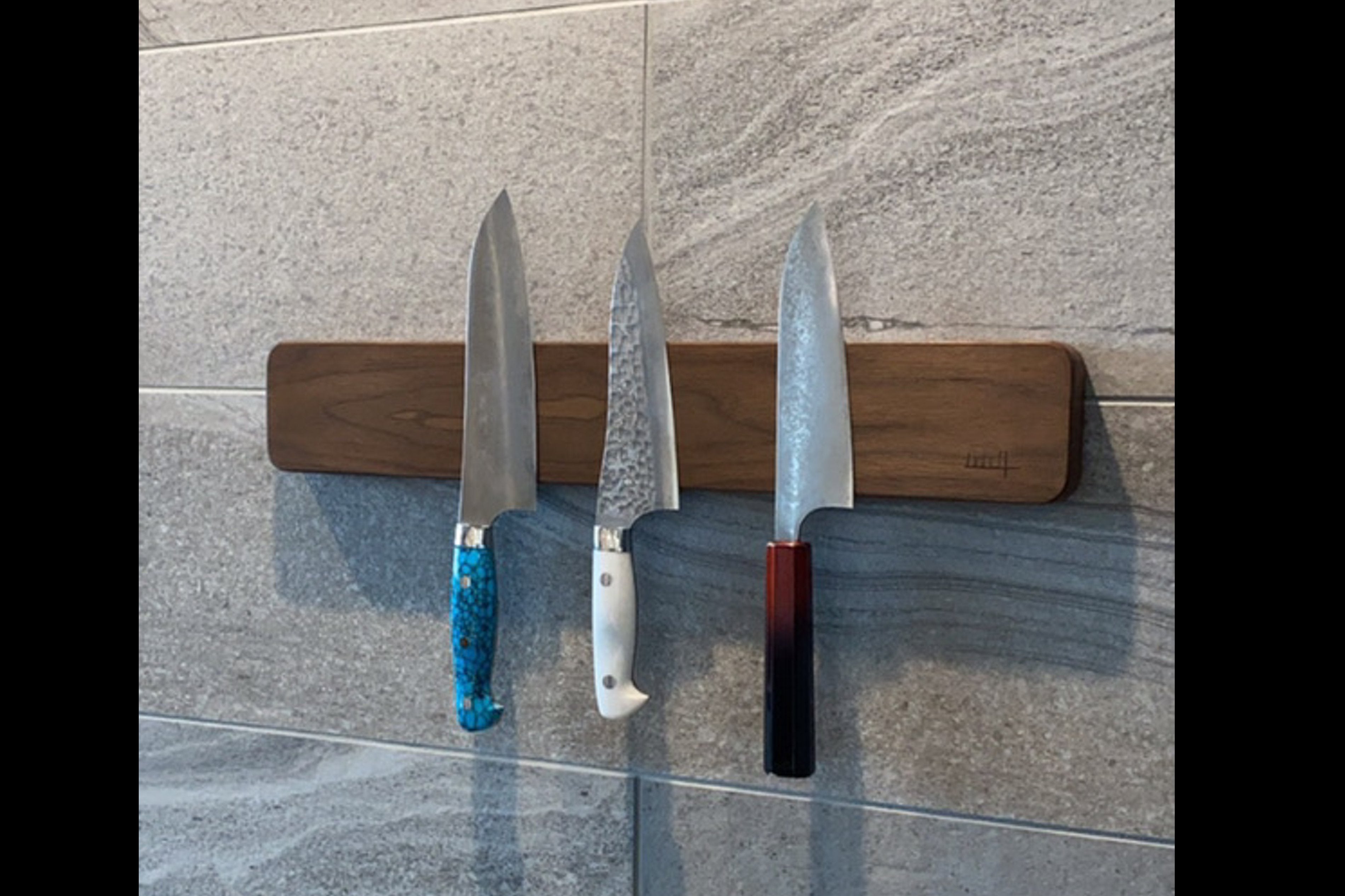 Stainless Steel Magnetic Knife Holder - 20 Inch Wall Mount Knife Storage with Strong Magnets for Kitchen, Office, Workshop - Perfect for Chefs & Home Cooks to Organize Knives Safely