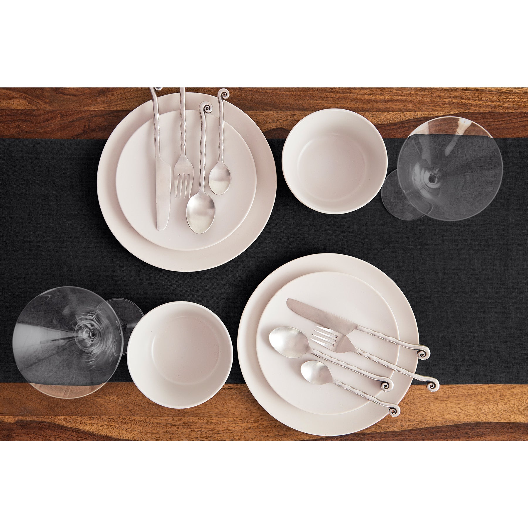 Elegant Diana Medium Weight Table Runner - Perfect for Dining Tables, Weddings, and Holiday Decor