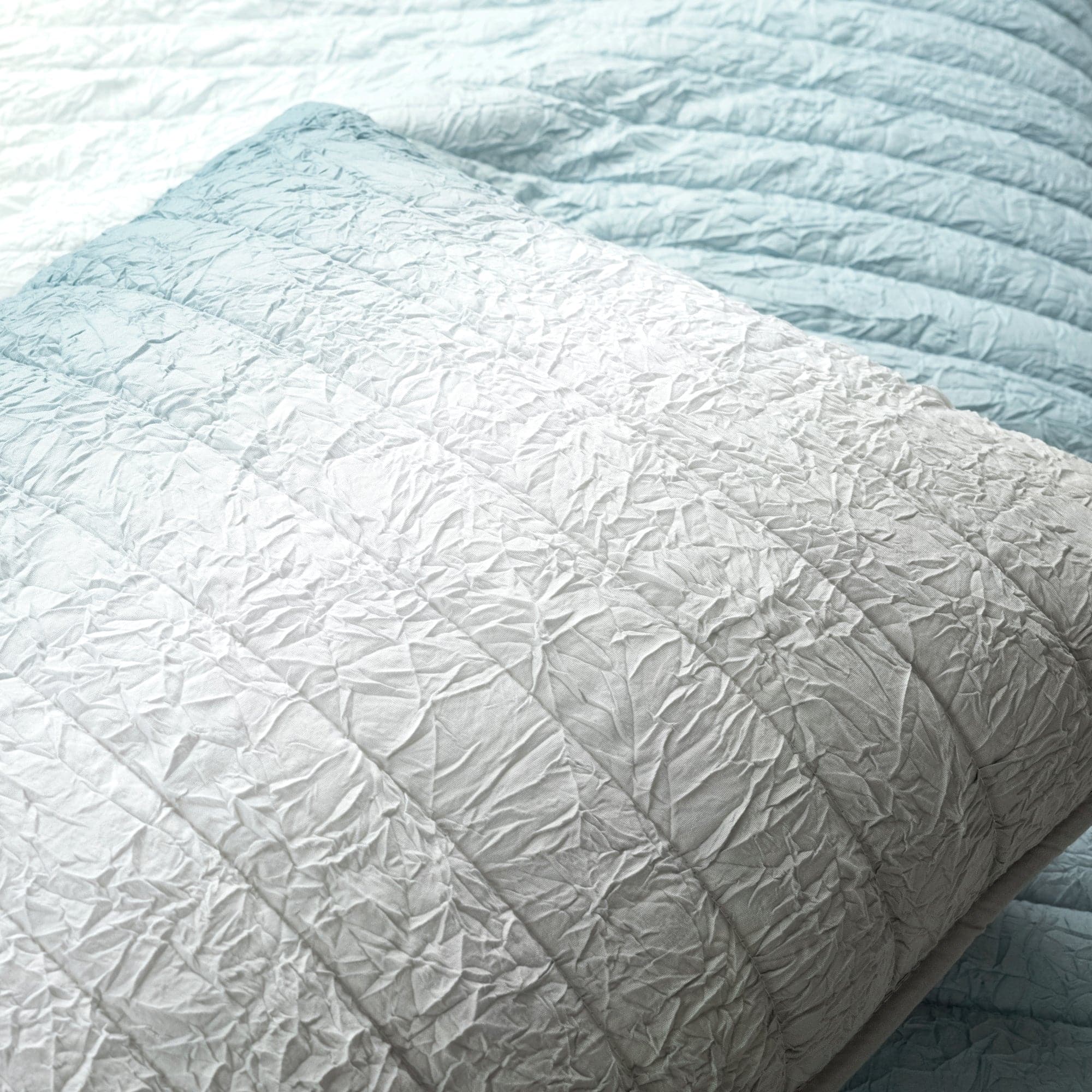 Crinkle Ombre Oversized Quilt 3-Piece Set - Soft Textured Bedding for Master Bedroom, Guest Room & Cozy Home Decor