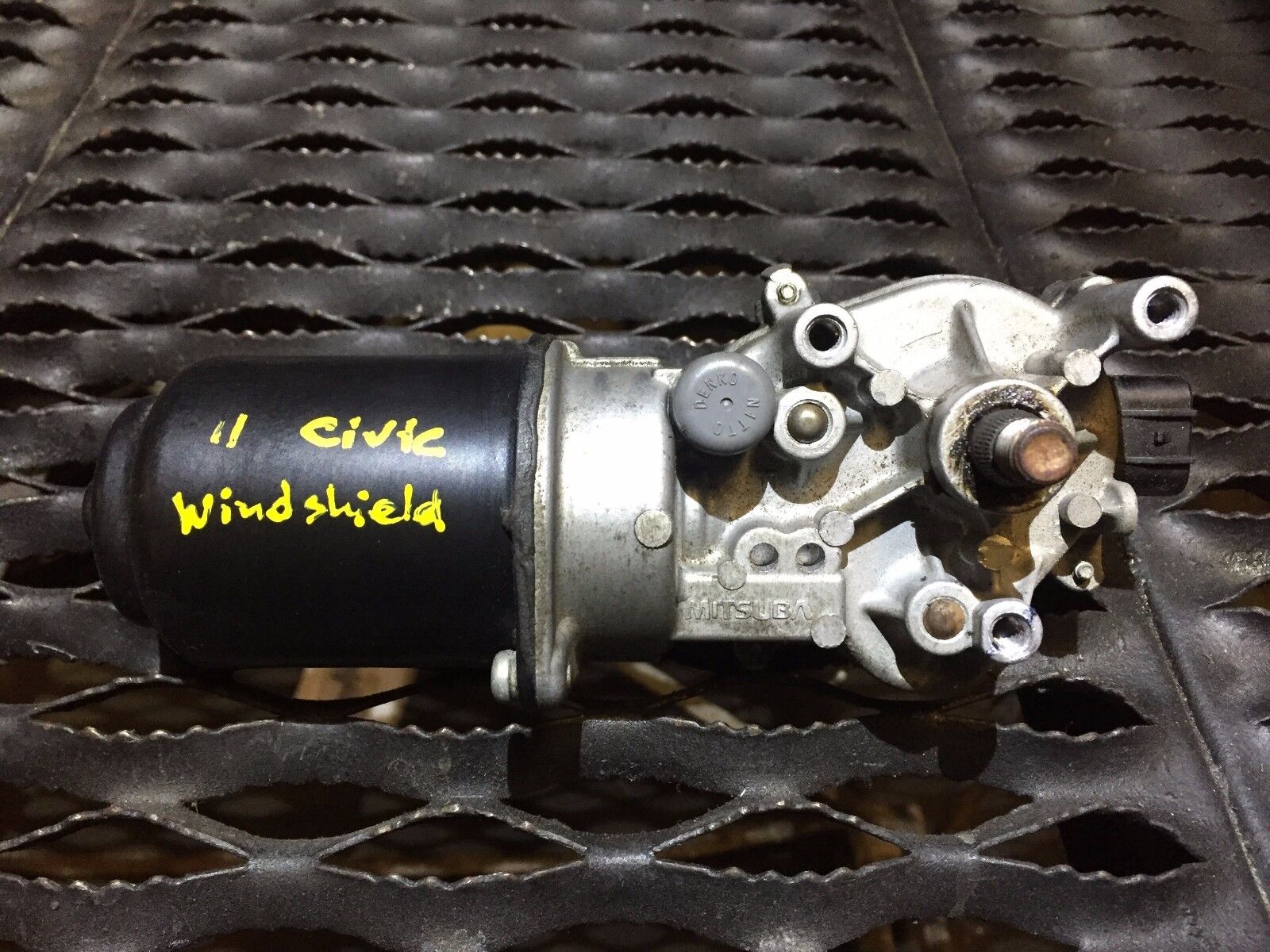 2006-2011 Honda Civic Windshield Wiper Motor Replacement 76505-SNA-A020-M1 OEM Part - Perfect for Rainy Weather & Winter Driving Conditions
