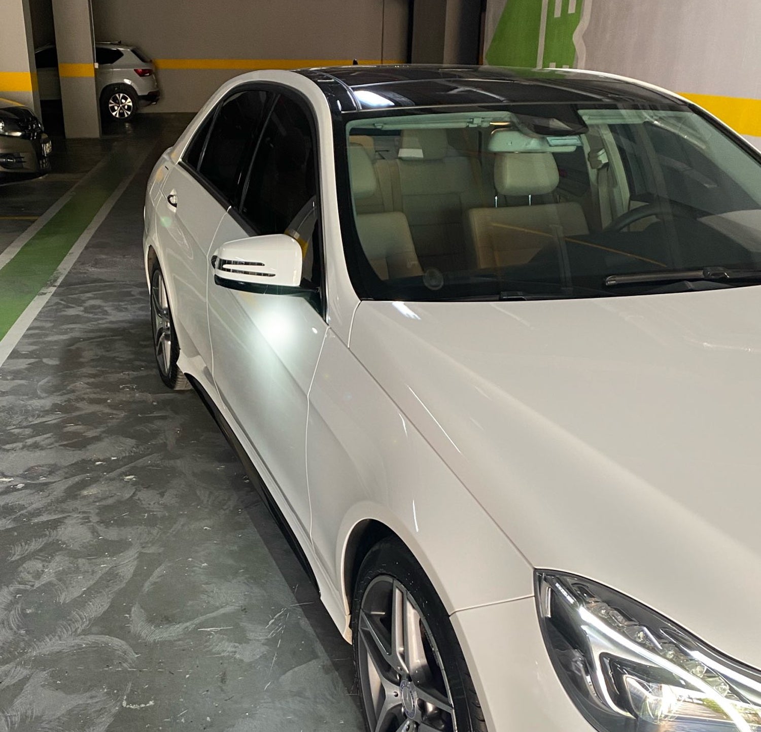 18 SMD Full LED Under Mirror Puddle Lights for Mercedes C/E/S/CLA/CLS/GLK Class - Waterproof Car Door Projector Lights for Night Safety & Luxury Style