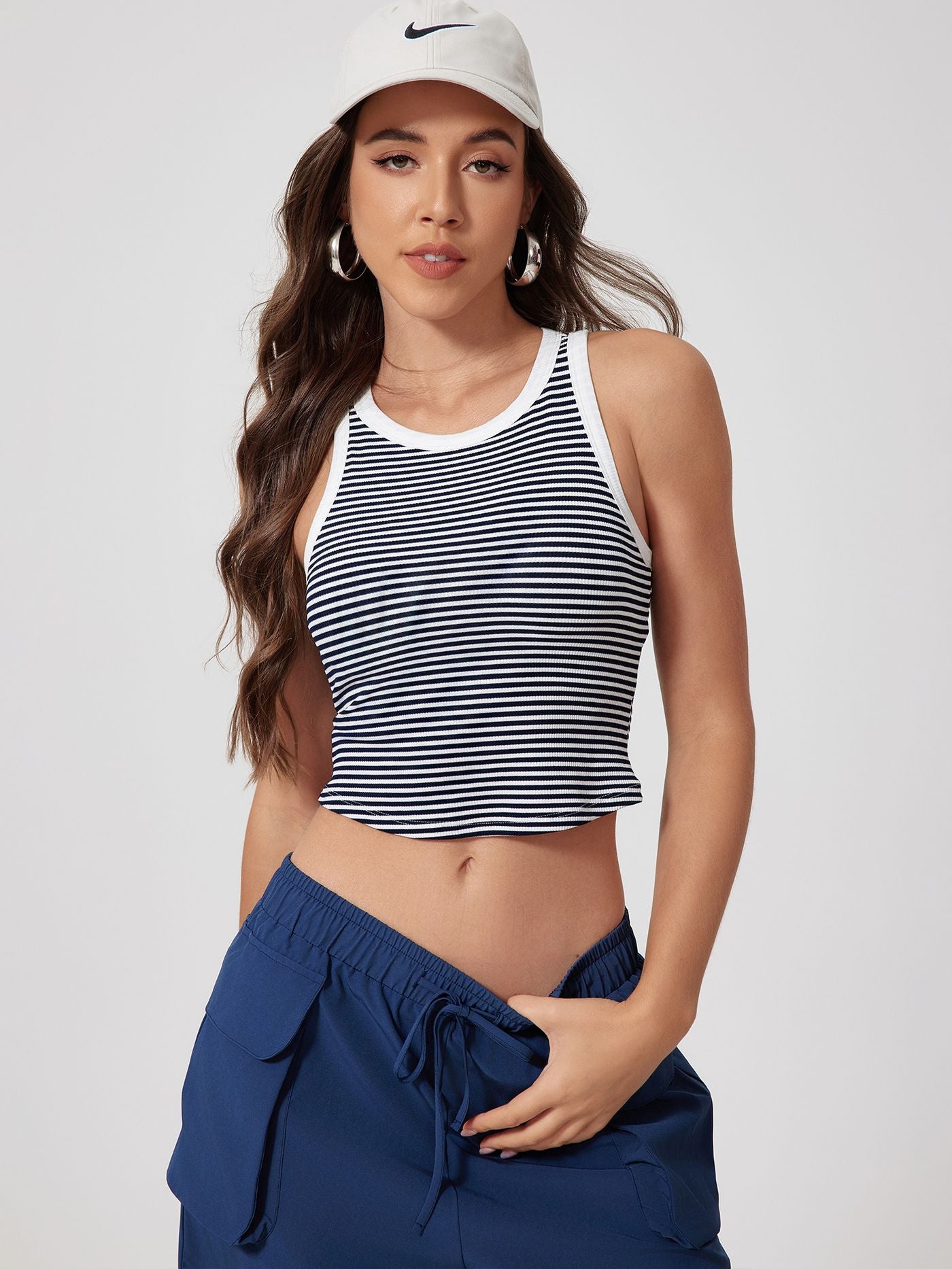 ZASUWA Women's U Neck Contrast Stripe Quick Dry Tank Top - Perfect for Workouts, Yoga, and Summer Casual Wear