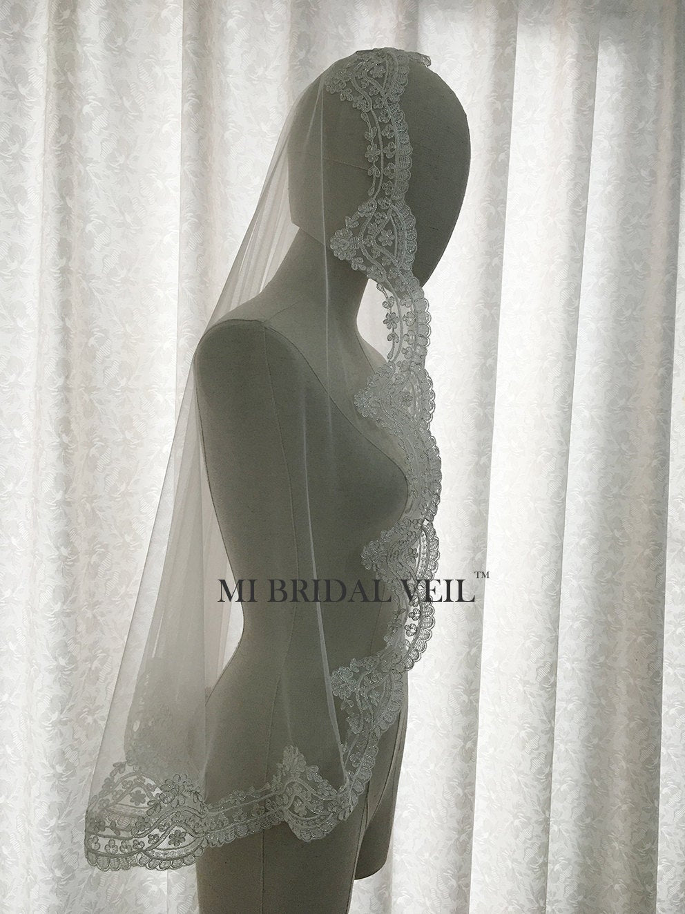 Elegant Mantilla Lace Wedding Veil - Vintage Inspired Bridal Veil for Romantic Weddings & Photo Shoots | Mi Bridal