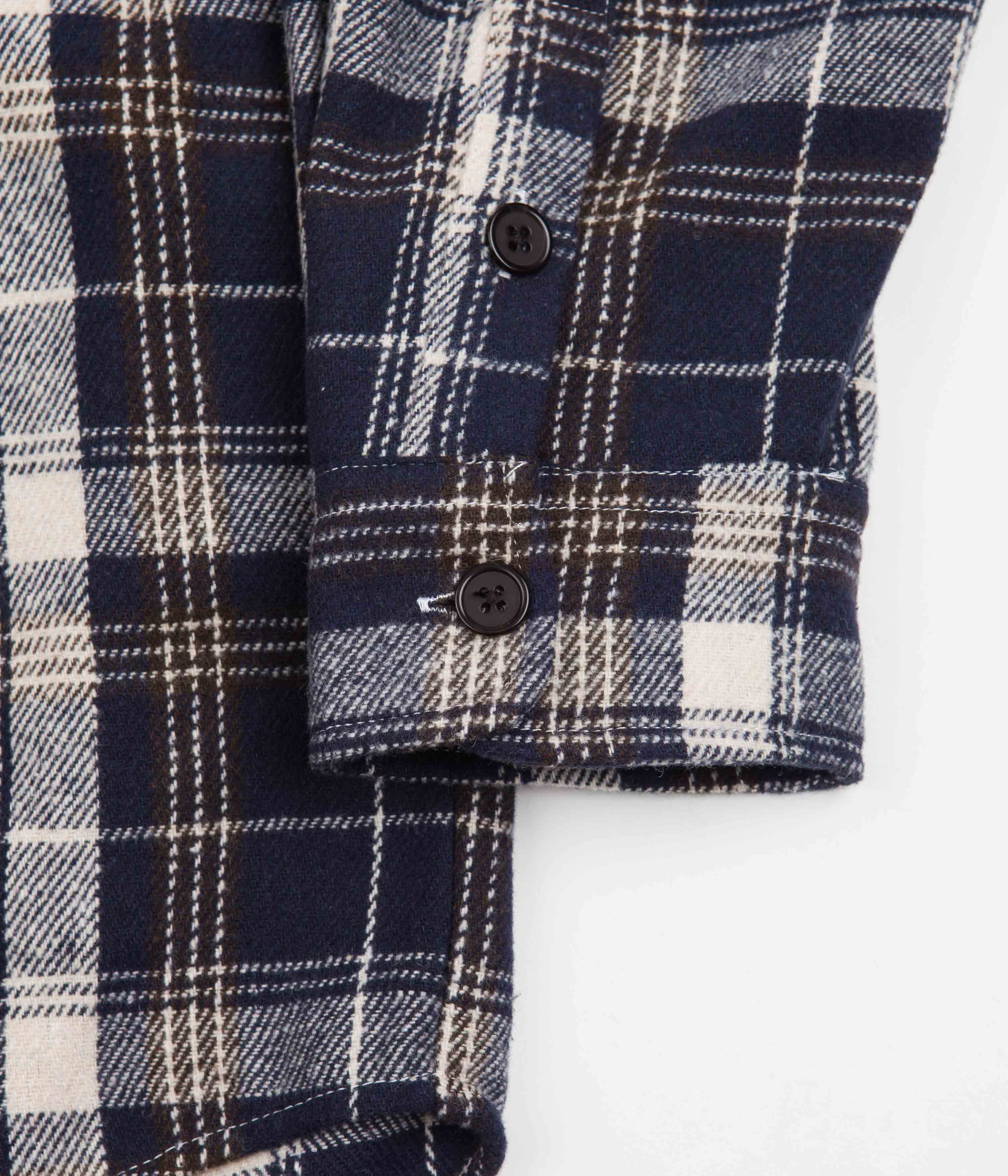 Baglady Thick Flannel Shirt for Women - Soft & Warm Blue Plaid Button-Up Shirt - Perfect for Outdoor Camping, Hiking & Casual Winter Wear