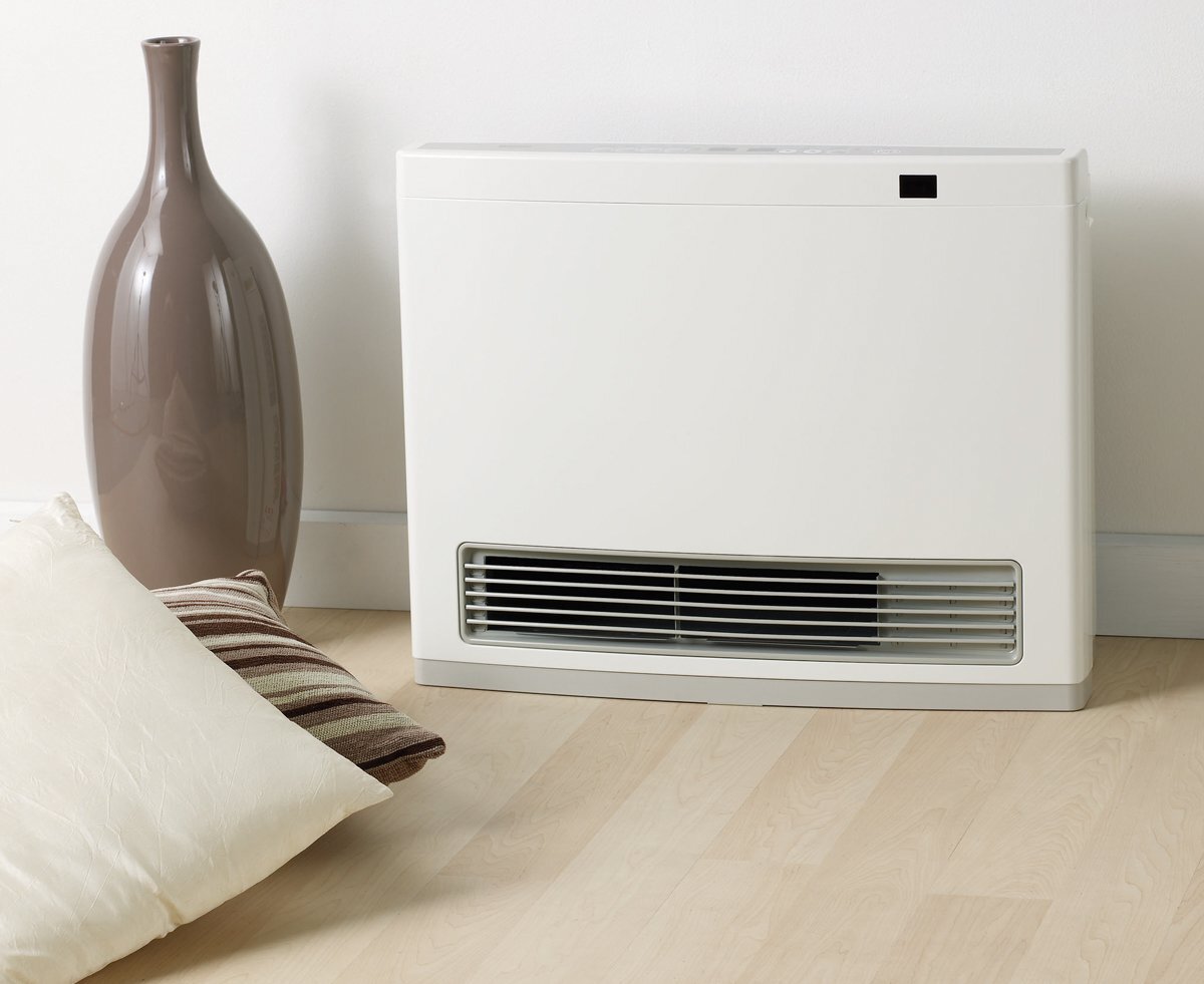 Rinnai AV25N3 Avenger Natural Gas Heater - Indoor & Outdoor Use for Patio, Garage, and Workshop Heating