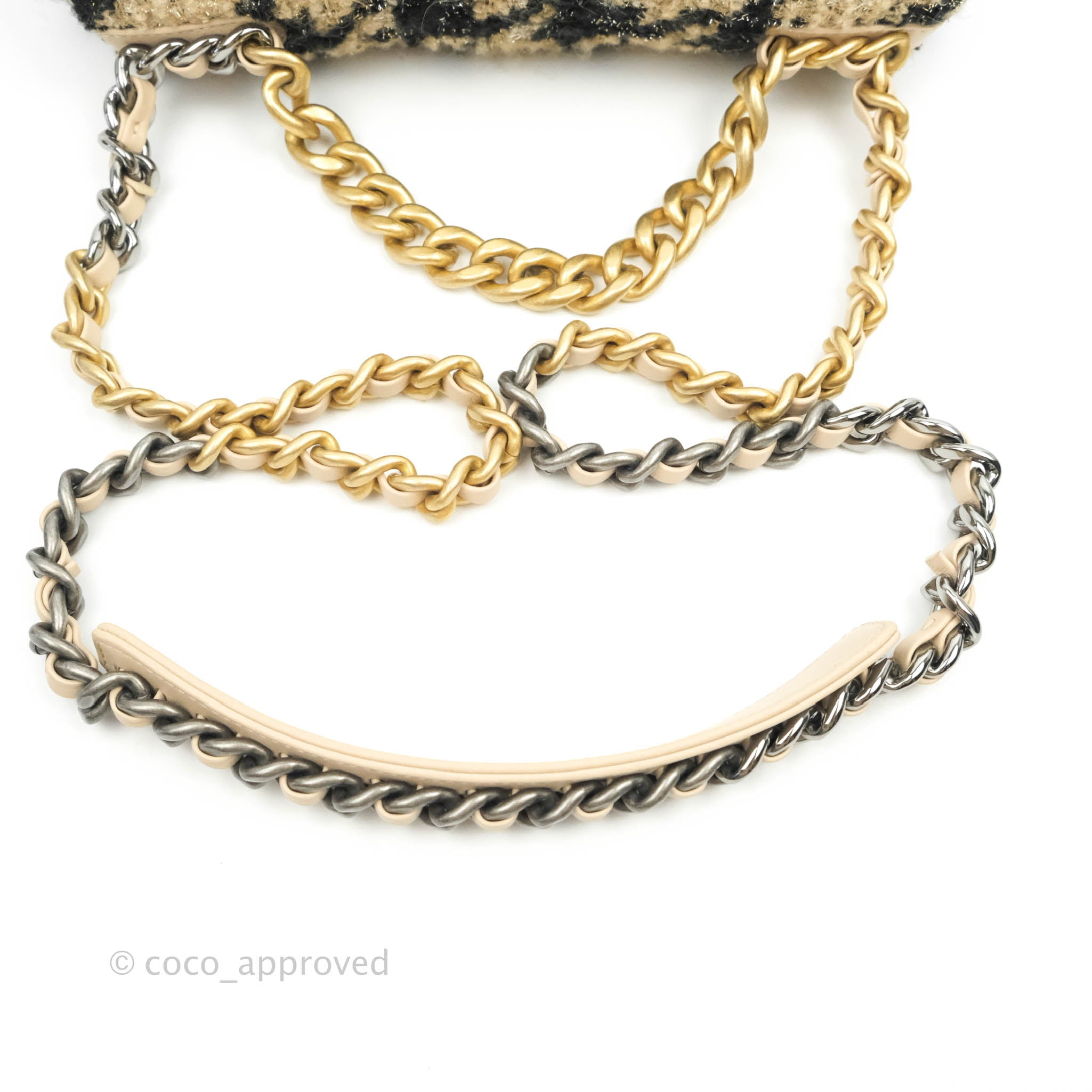 Chanel 19 Small Tweed Houndstooth Handbag in Black & Beige with Mixed Hardware - Luxury Crossbody Bag for Women, Perfect for Date Night & Special Occasions