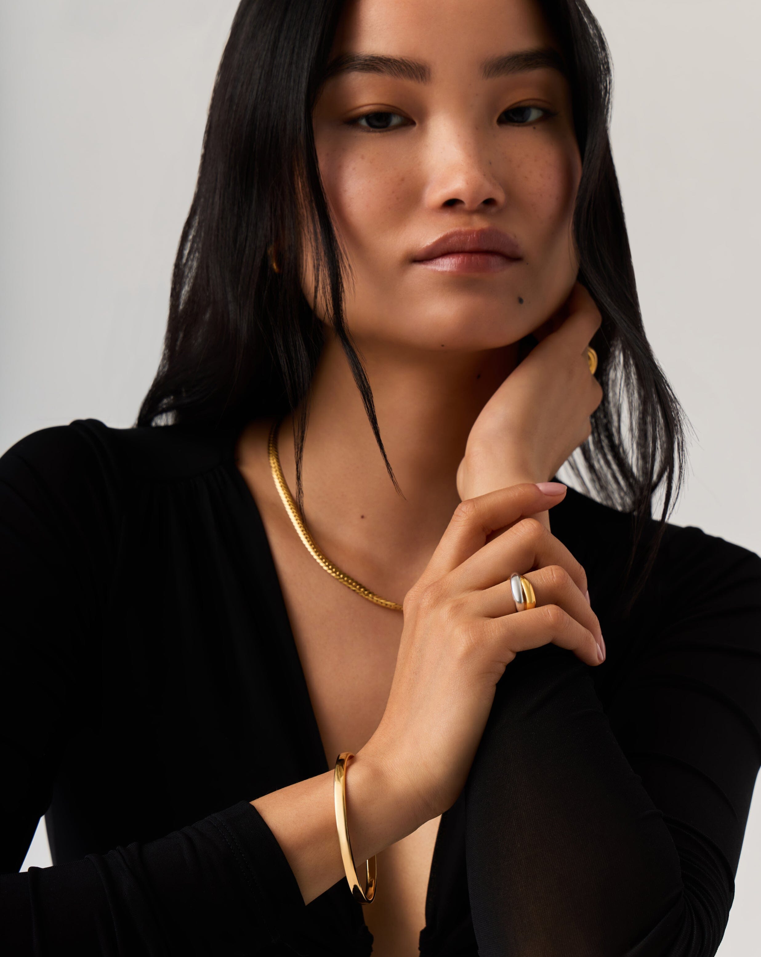 18k Gold Plated Classic Round Bangle Bracelet for Women - Elegant Stackable Jewelry for Everyday Wear, Parties & Special Occasions