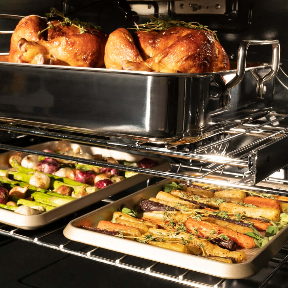 ZLINE Autograph Edition 30 Inch Stainless Steel Single Wall Oven with True Convection, Air Fry & Self-Clean - White Matte Door & Matte Black Handle (WASZ WM 30 MB) | Professional Kitchen Appliance for Baking, Roasting & Air Frying