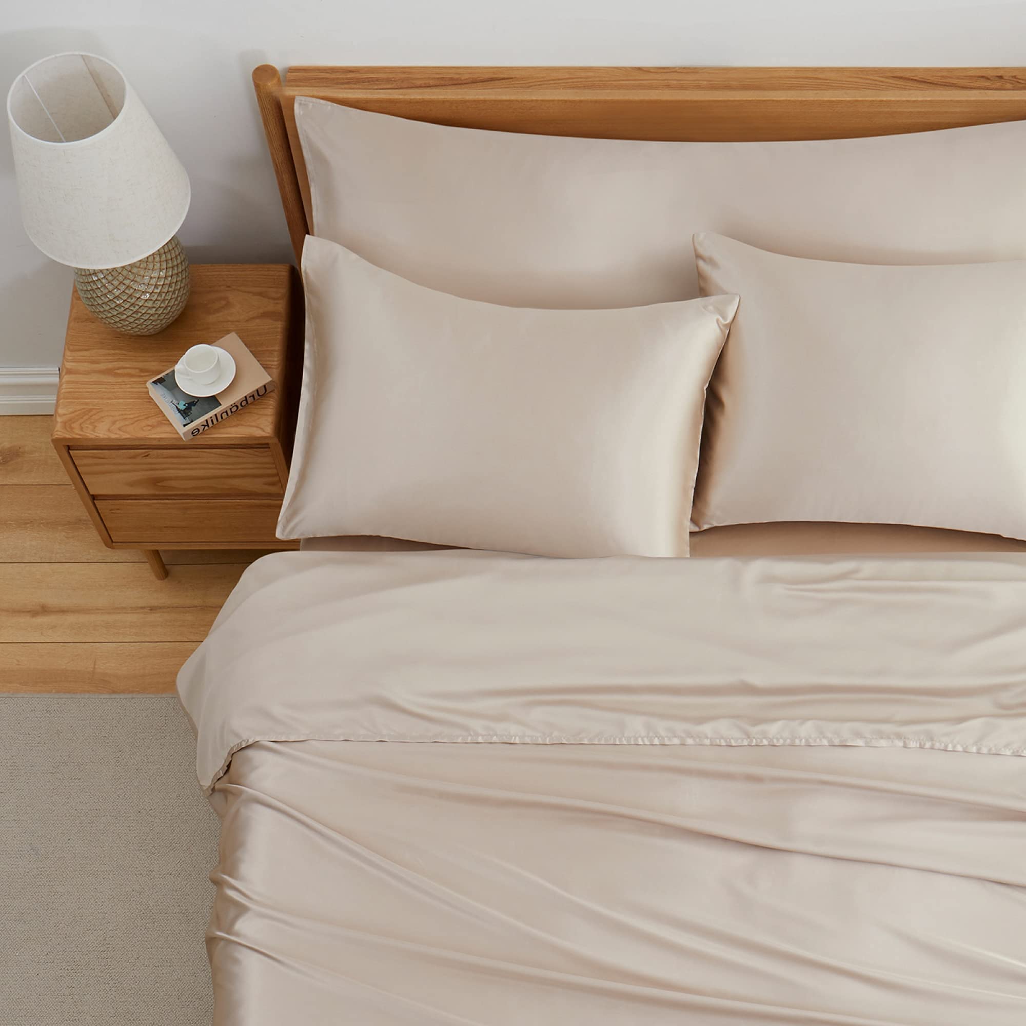 Entisn 4Pcs Silky Satin Sheets Set - Twin Size Luxury Bedding in Khaki, Ultra Soft & Breathable Satin Fabric - Includes 1 Fitted Sheet, 1 Flat Sheet & 2 Pillowcases - Perfect for Bedroom, Guest Room, Dorm or Hotel Use