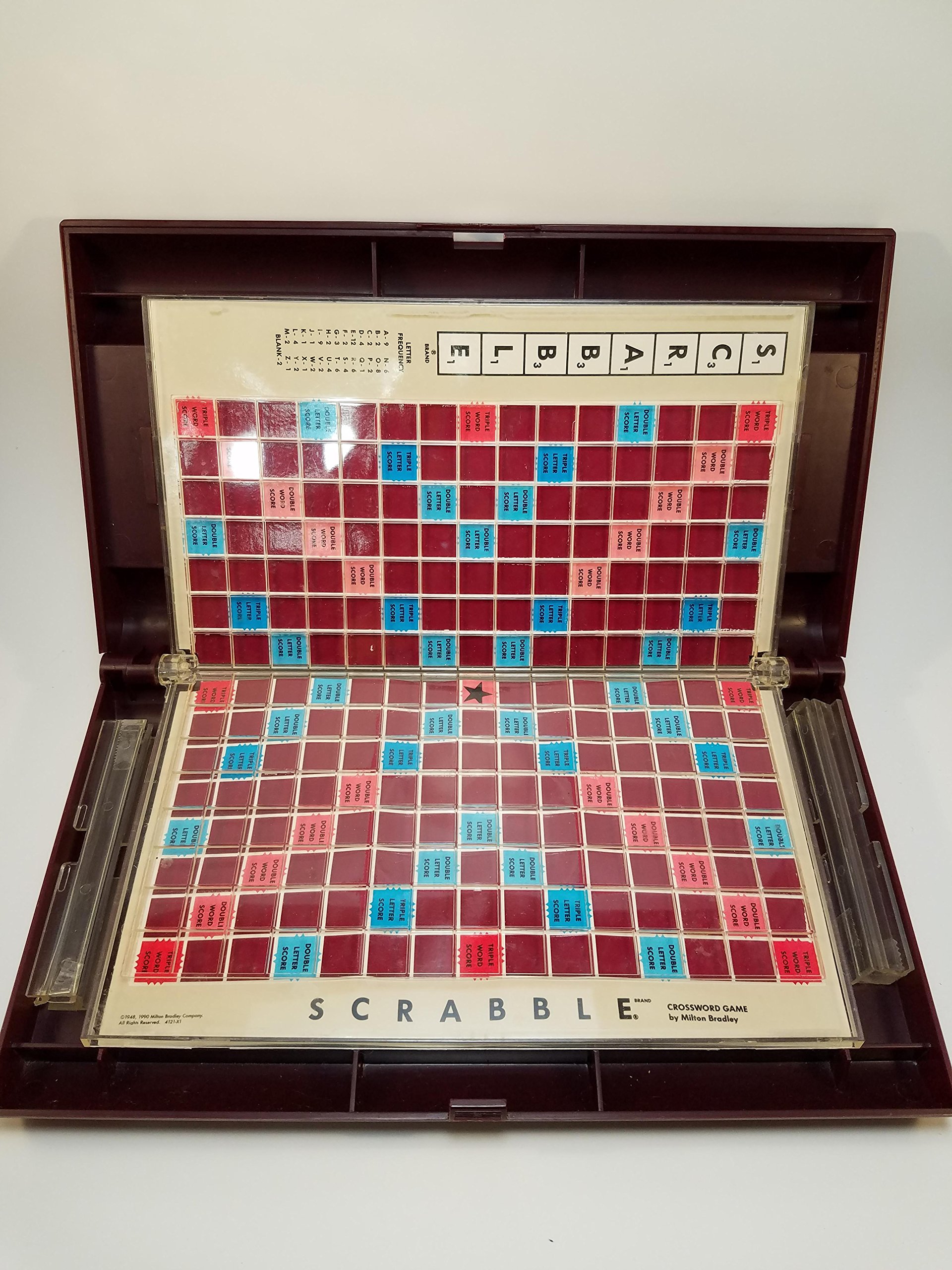 Scrabble Deluxe Travel Edition - Classic Crossword Board Game for Adults & Kids - Perfect for Road Trips, Family Game Nights & Travel