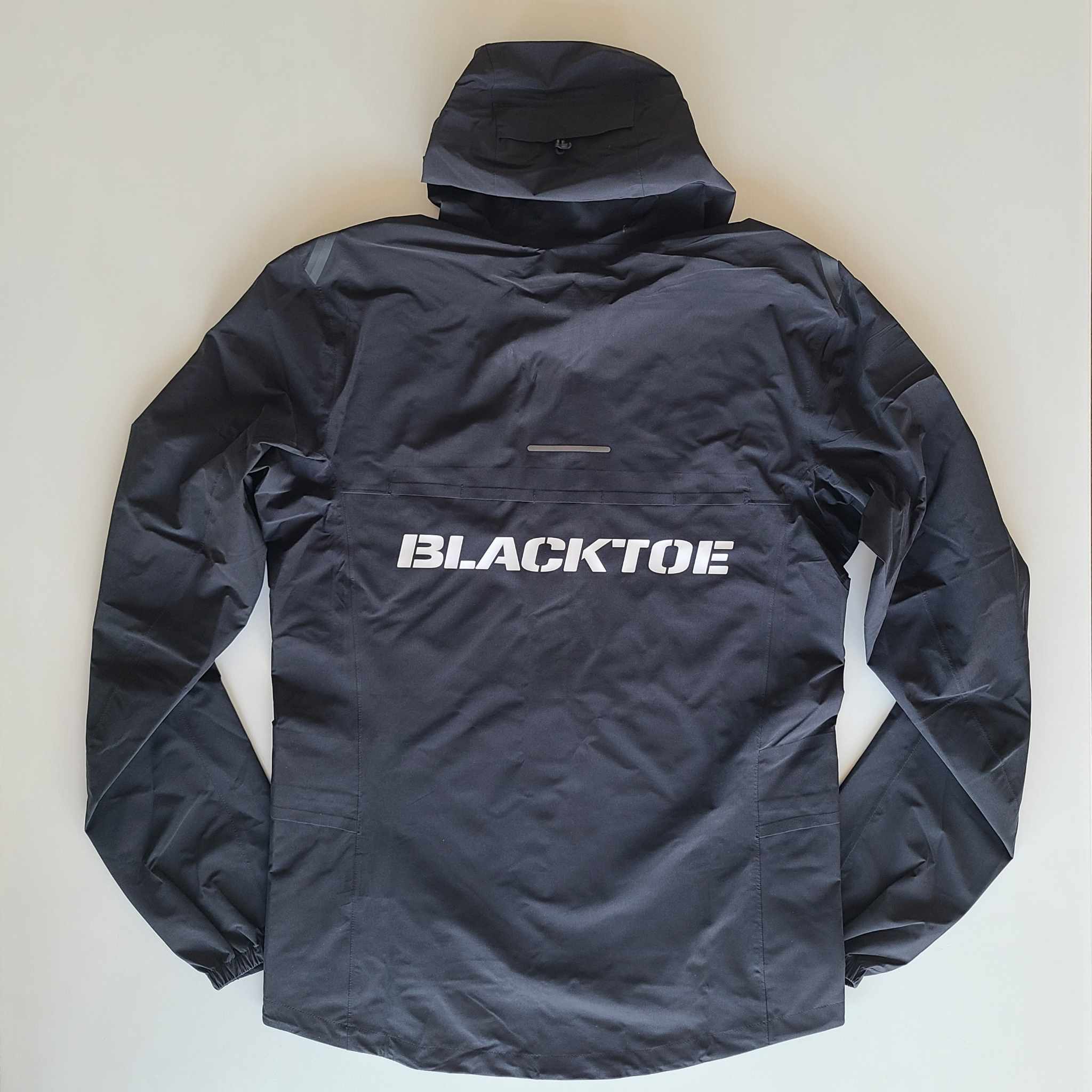ASICS Accelerate Waterproof 2.0 Running Jacket for Men - Lightweight Windbreaker with Reflective Details for Outdoor Jogging, Hiking & Rainy Day Activities