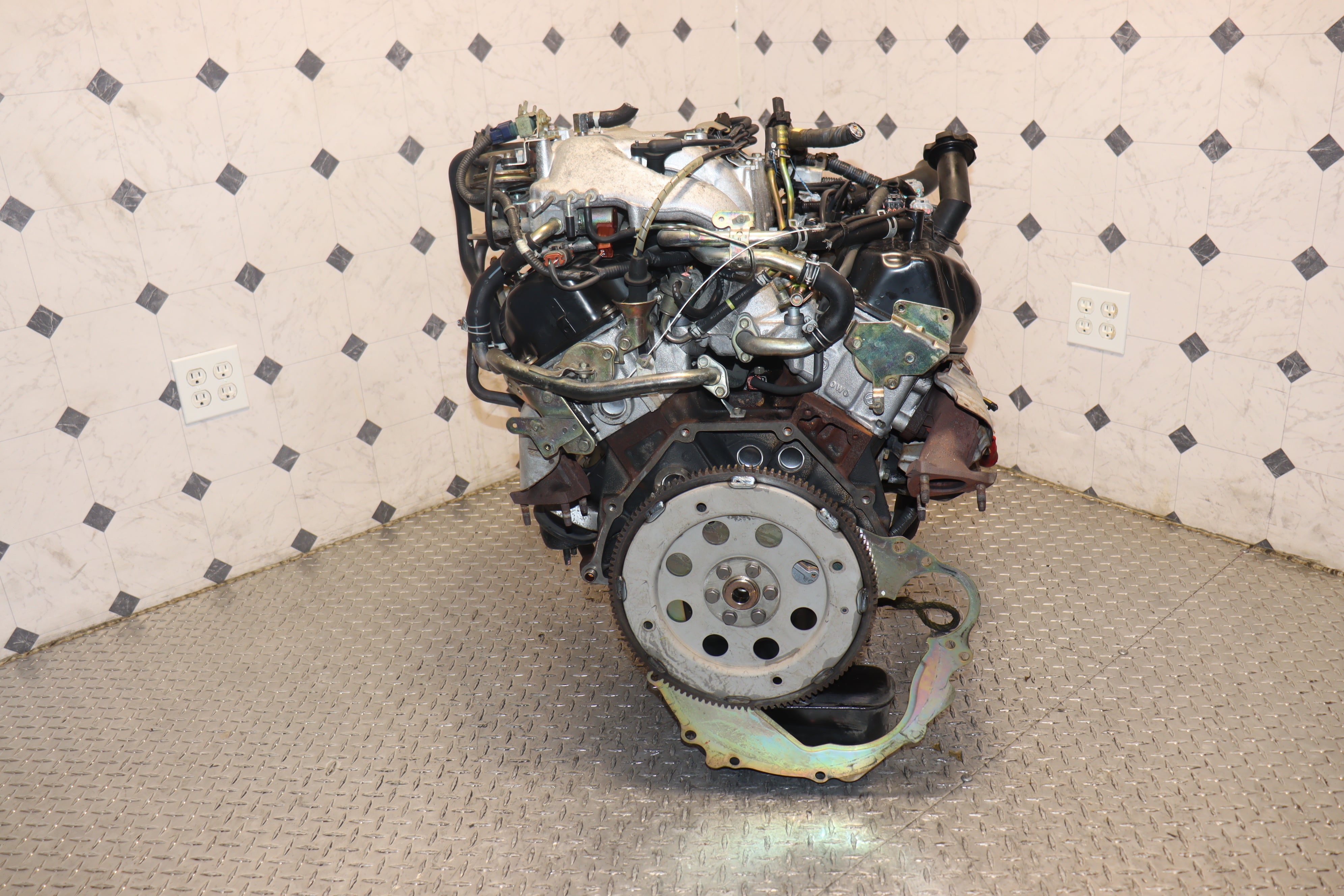 JDM Nissan VG33 3.3L V6 Engine for 1996-2004 Frontier Xterra Pathfinder QX4 - High Performance Replacement Engine for Off-Road & Daily Driving