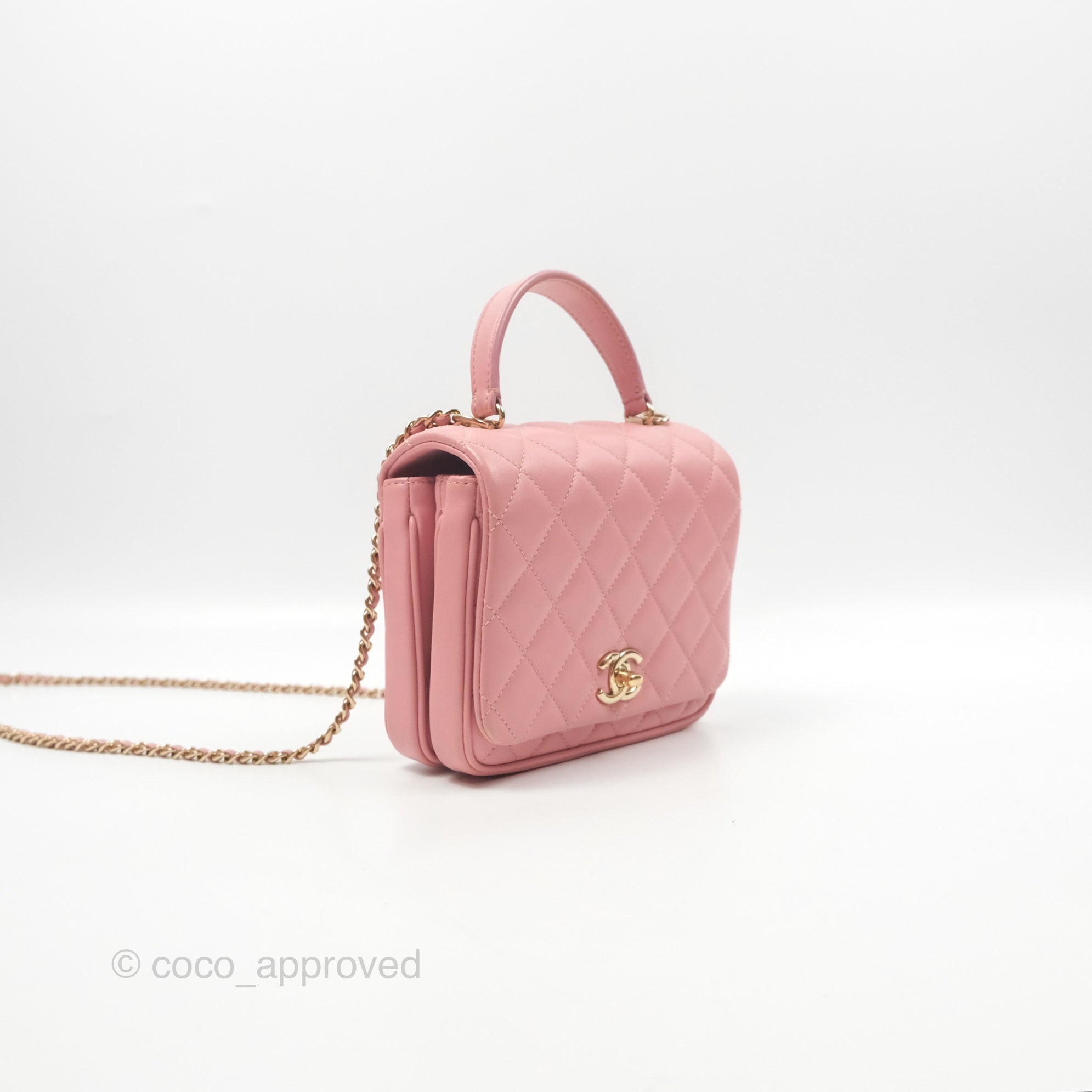 Chanel Citizen Chic Flap Bag in Pink Lambskin Leather with Gold Hardware - Perfect for Women's Luxury Everyday Use & Special Occasions