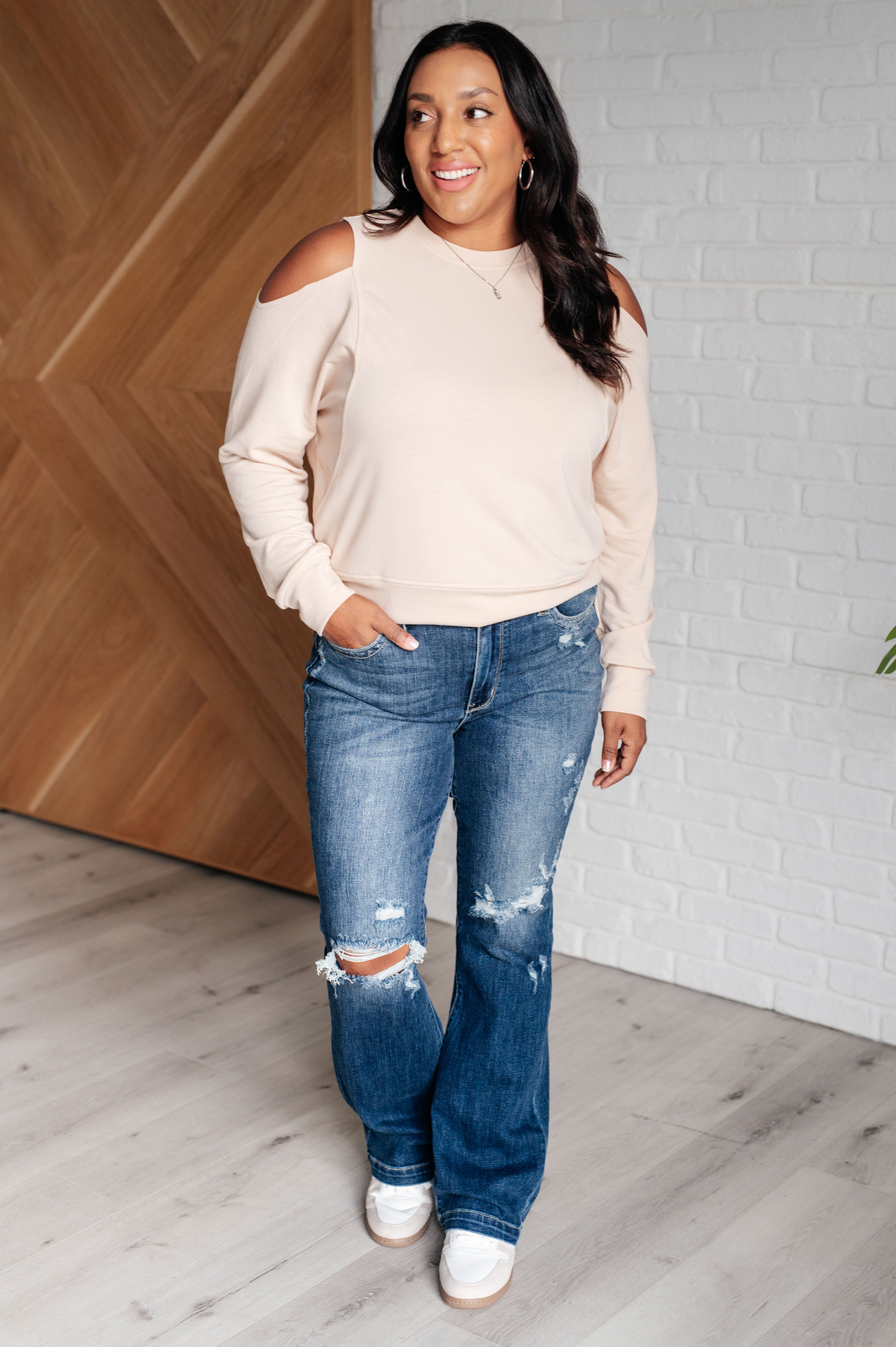 Elegant Cold Shoulder Blouse for Women - Trendy Off-Shoulder Top with Floral Embroidery - Perfect for Summer Outfits, Date Nights & Beach Vacations