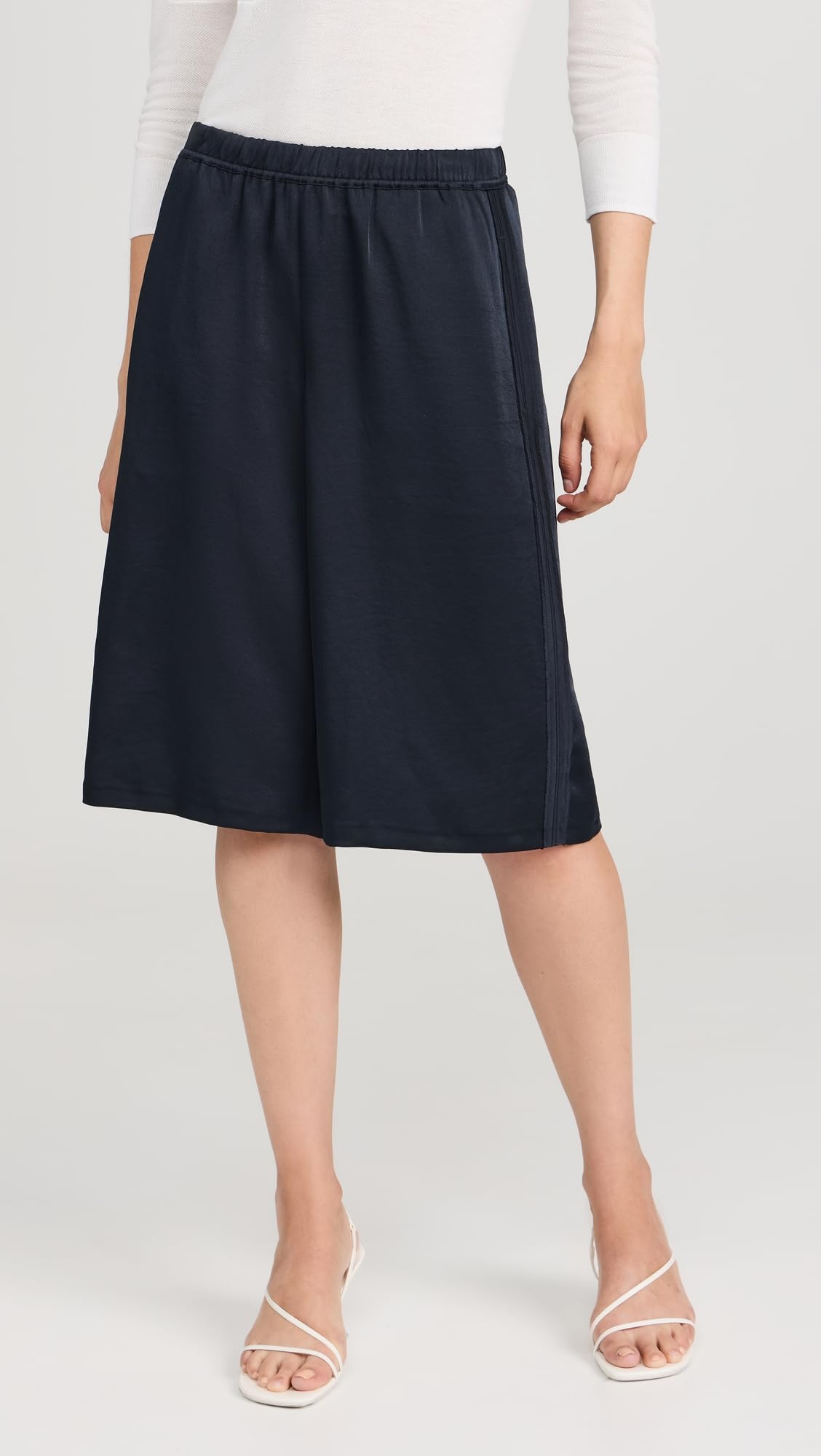 Vince Women's Low Rise Side Strap Drapey Shorts - Stretchy Comfortable Casual Summer Shorts for Beach, Vacation & Everyday Wear