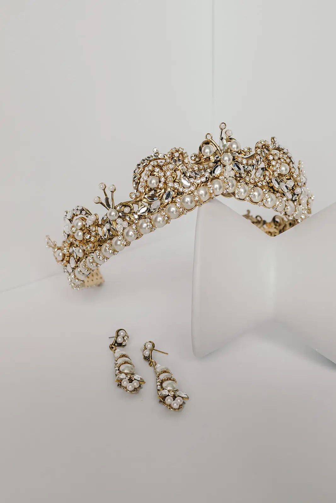 Elegant Refined Earrings for Women - Stylish & Dainty Jewelry for Everyday Wear, Parties & Special Occasions