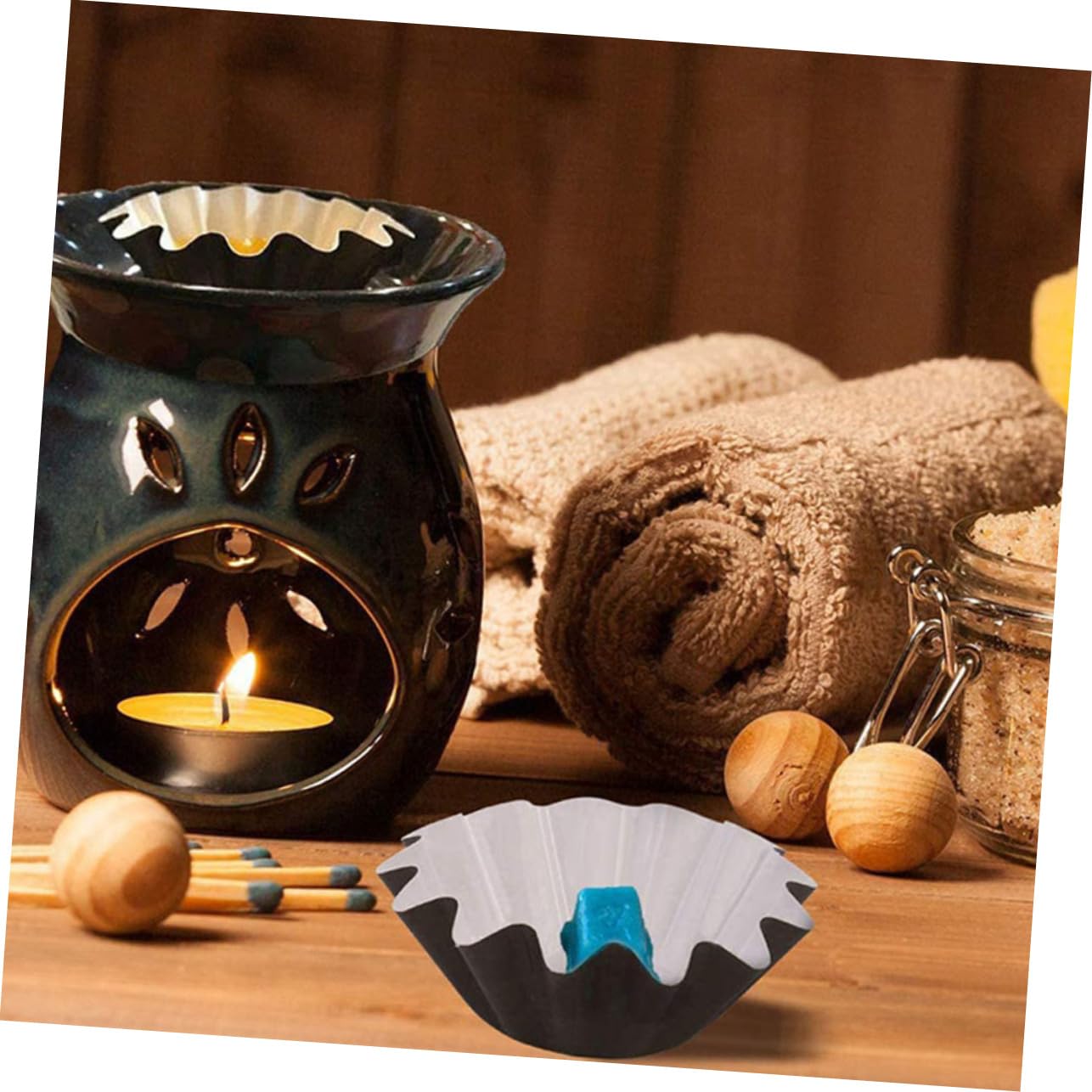 50pcs Unomor Wax Melter Liners - Leakproof & Heat Resistant 210g PET Coated Paper Trays for Wax Warmers, Aromatherapy & Candle Melting - Perfect for Home Spa, Office Relaxation and Holiday Decor