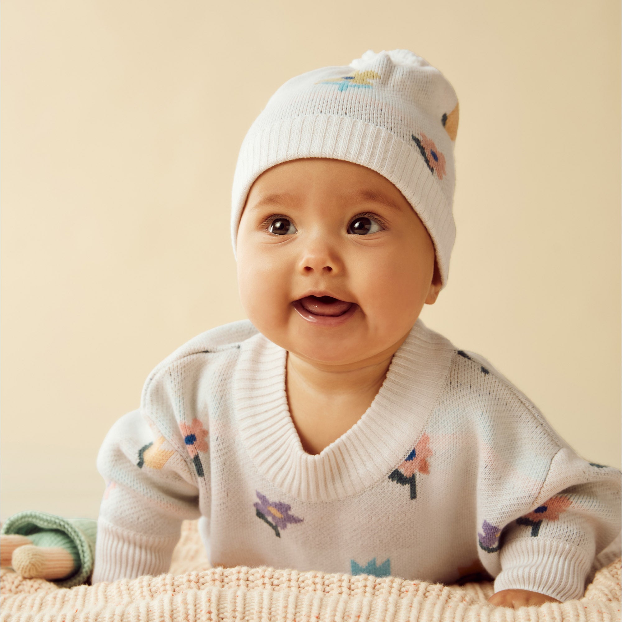 Flower Pop Organic Knitted Jacquard Hat for Women - Soft Winter Beanie with Floral Pattern - Perfect for Outdoor Activities, Hiking, and Cold Weather Fashion