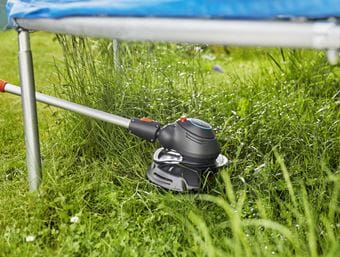 Gardena Turbotrimmer ComfortCut 550/28 9872 20 - Electric Grass Trimmer with 550W Motor, 28cm Cutting Width - Perfect for Lawn Edging, Garden Maintenance & Yard Work