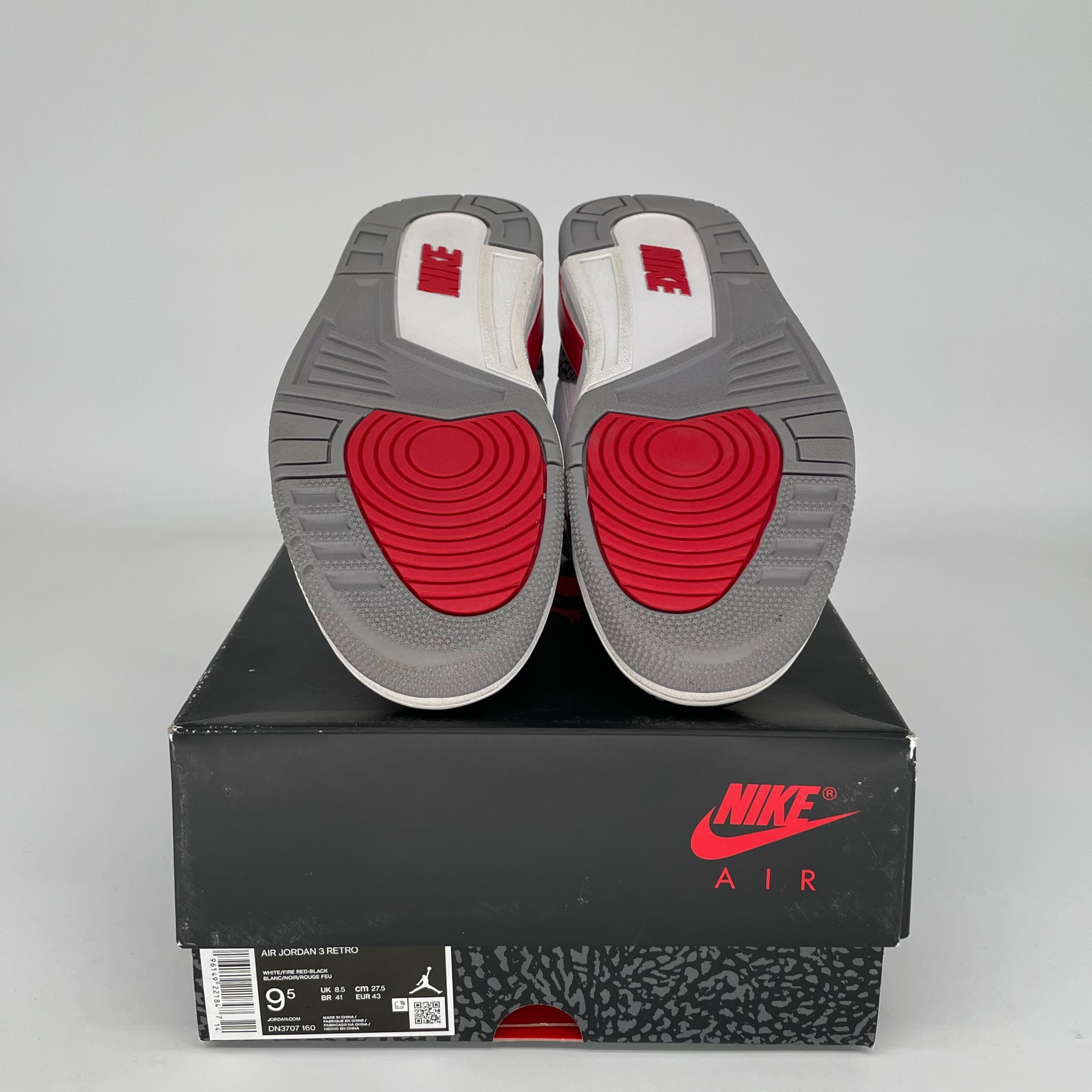 AIR JORDAN 3 FIRE RED Retro Sneakers - Men's Size 9.5 (DN3707-160) - Authentic Basketball Shoes for Casual Wear & Street Style