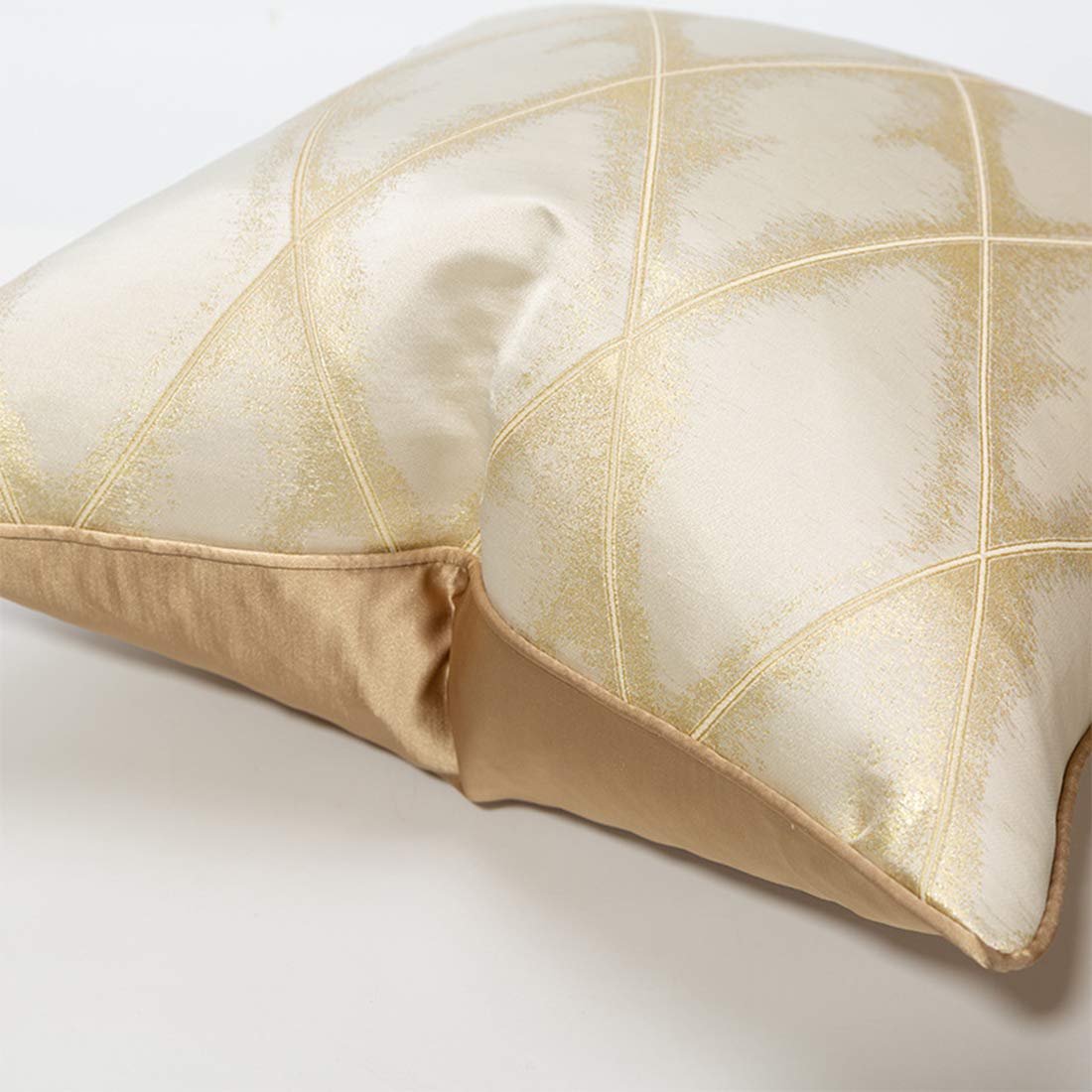 Vctops Decorative Geometric Throw Pillow Covers 18x18 Inch - Square Cushion Cases for Sofa, Bed, Chair & Car - Modern Home Decor in Gold - Perfect for Living Room, Bedroom & Office Accents