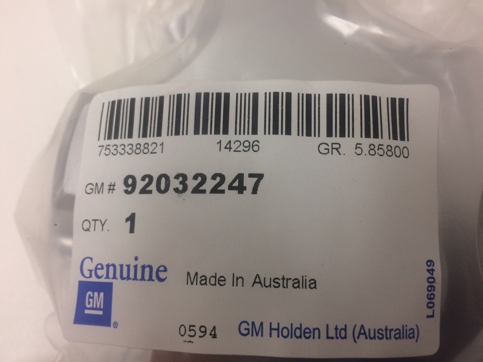 Holden Genuine Commodore Center Wheel Cap for VL VN VP VR VS VT VX VY VZ WB Models - Perfect for Car Restoration & Customization Projects