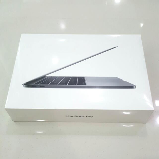 Apple MacBook Pro 13-inch (Late 2016) - Core i5, 8GB RAM, 256GB SSD - Space Gray - Laptop for Work, Study & Creative Projects