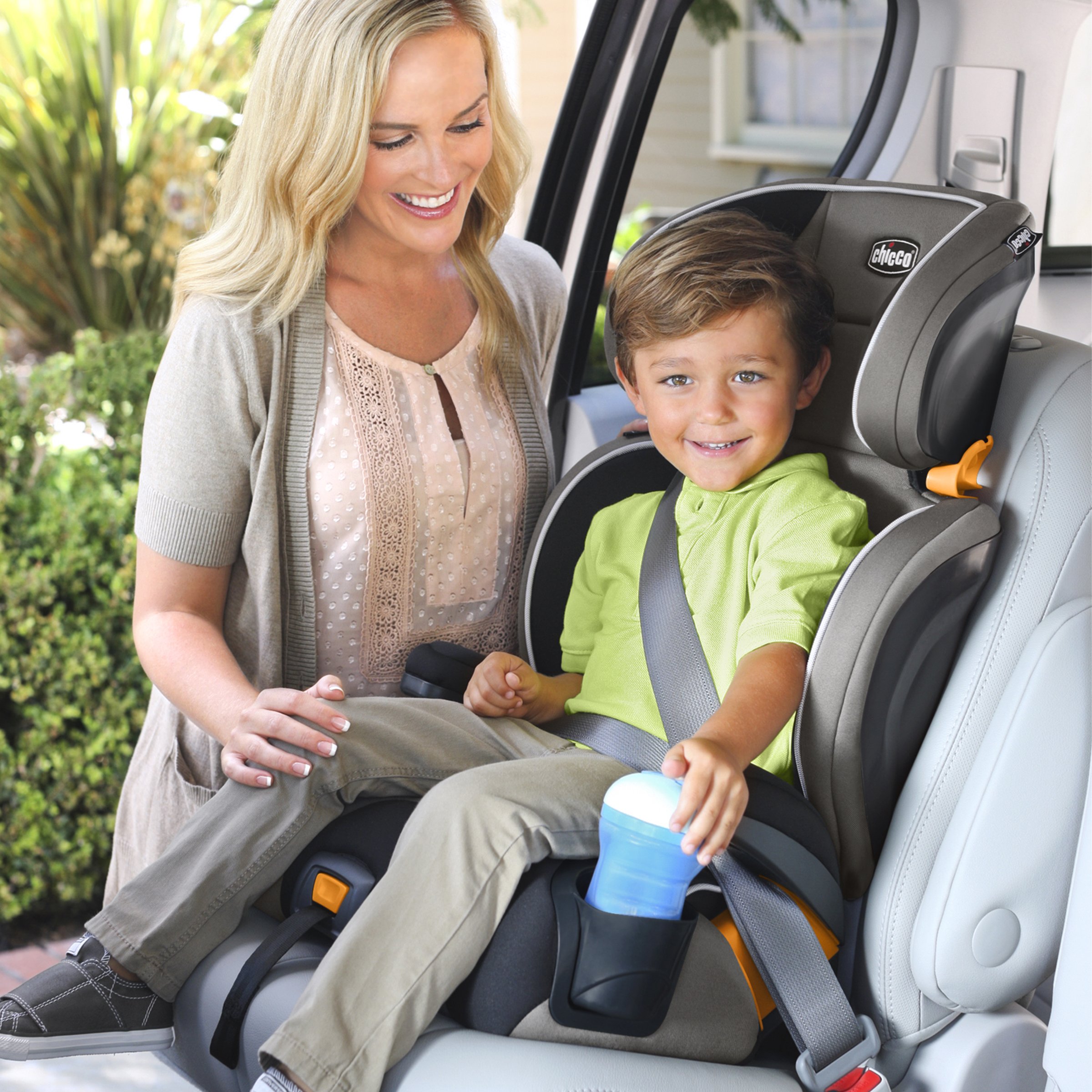 Chicco KidFit 2-in-1 Belt Positioning Booster Car Seat for Kids - Safe & Comfortable Convertible Car Seat for Toddlers - Perfect for Travel & Everyday Use